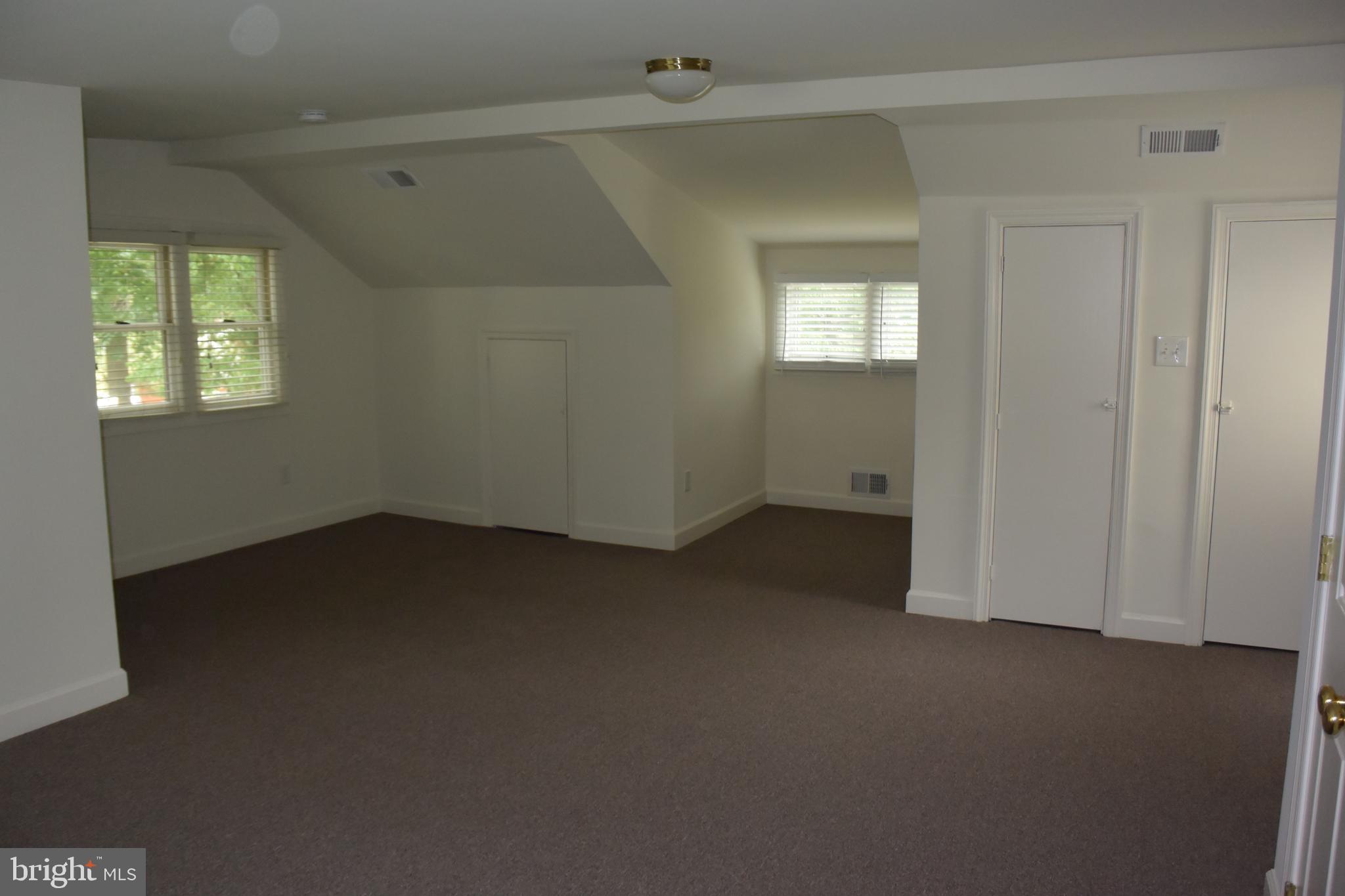 BEVERLY HILLS - Residential Lease