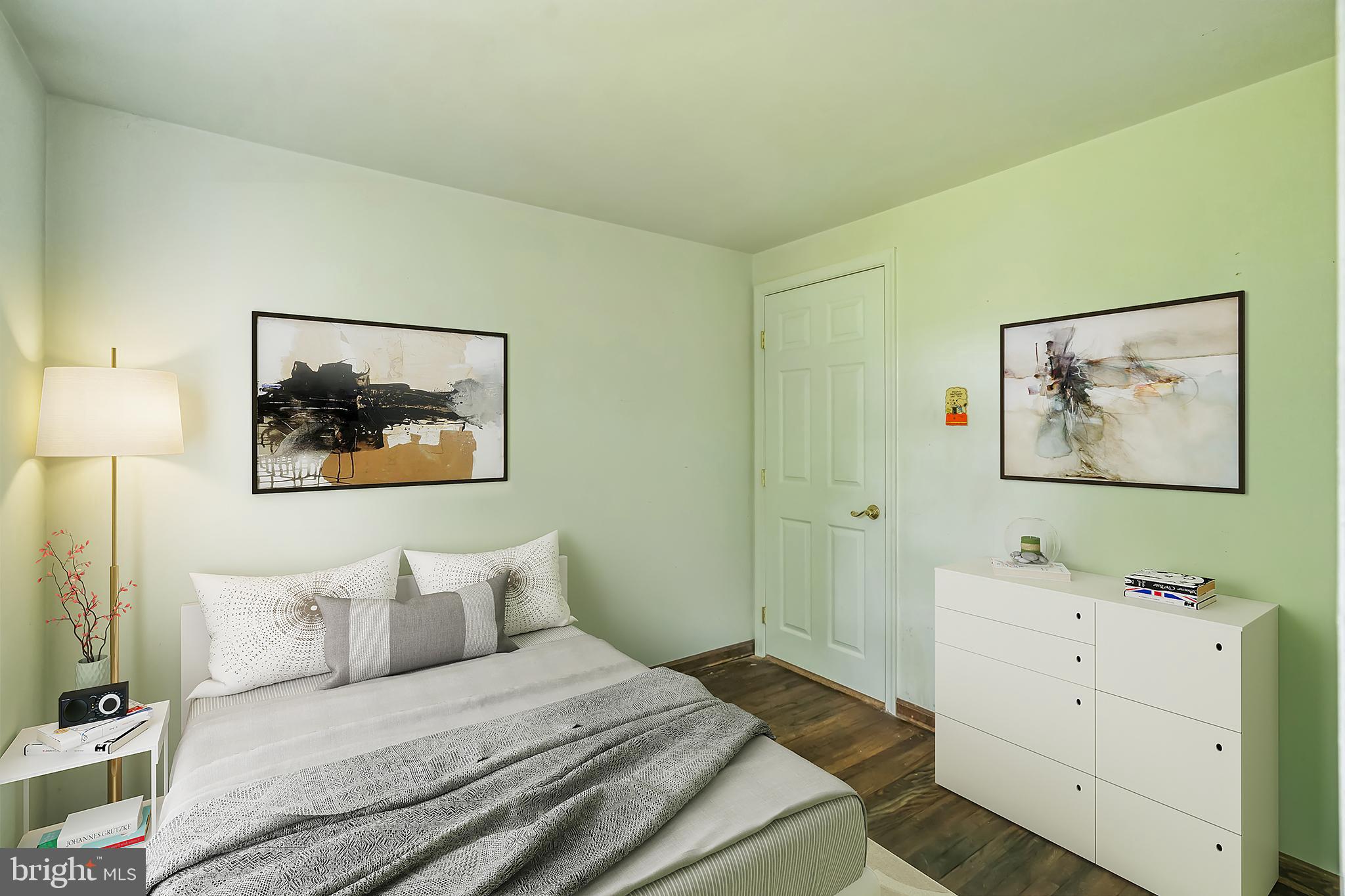 ROXBOROUGH - Residential