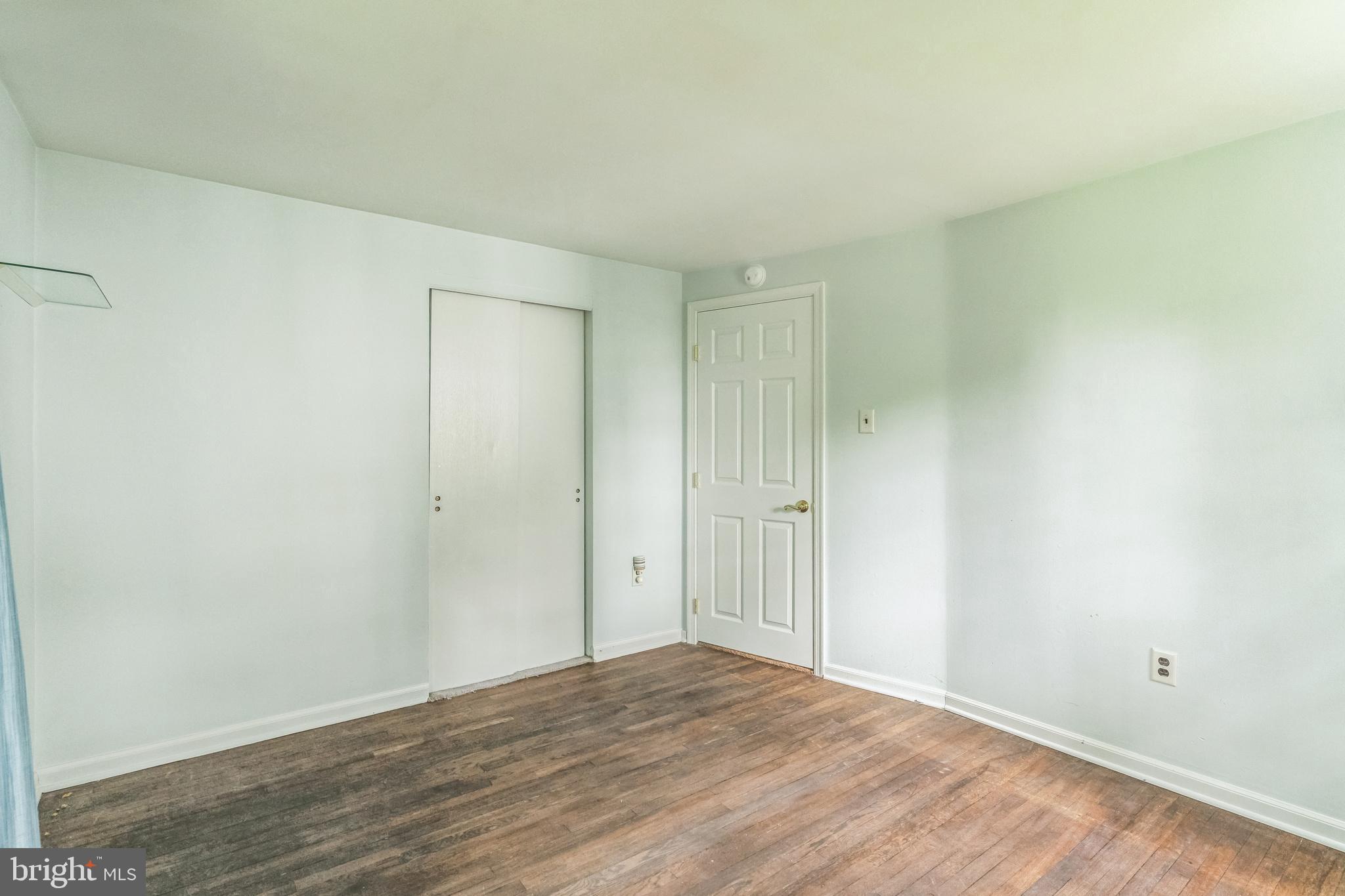 ROXBOROUGH - Residential