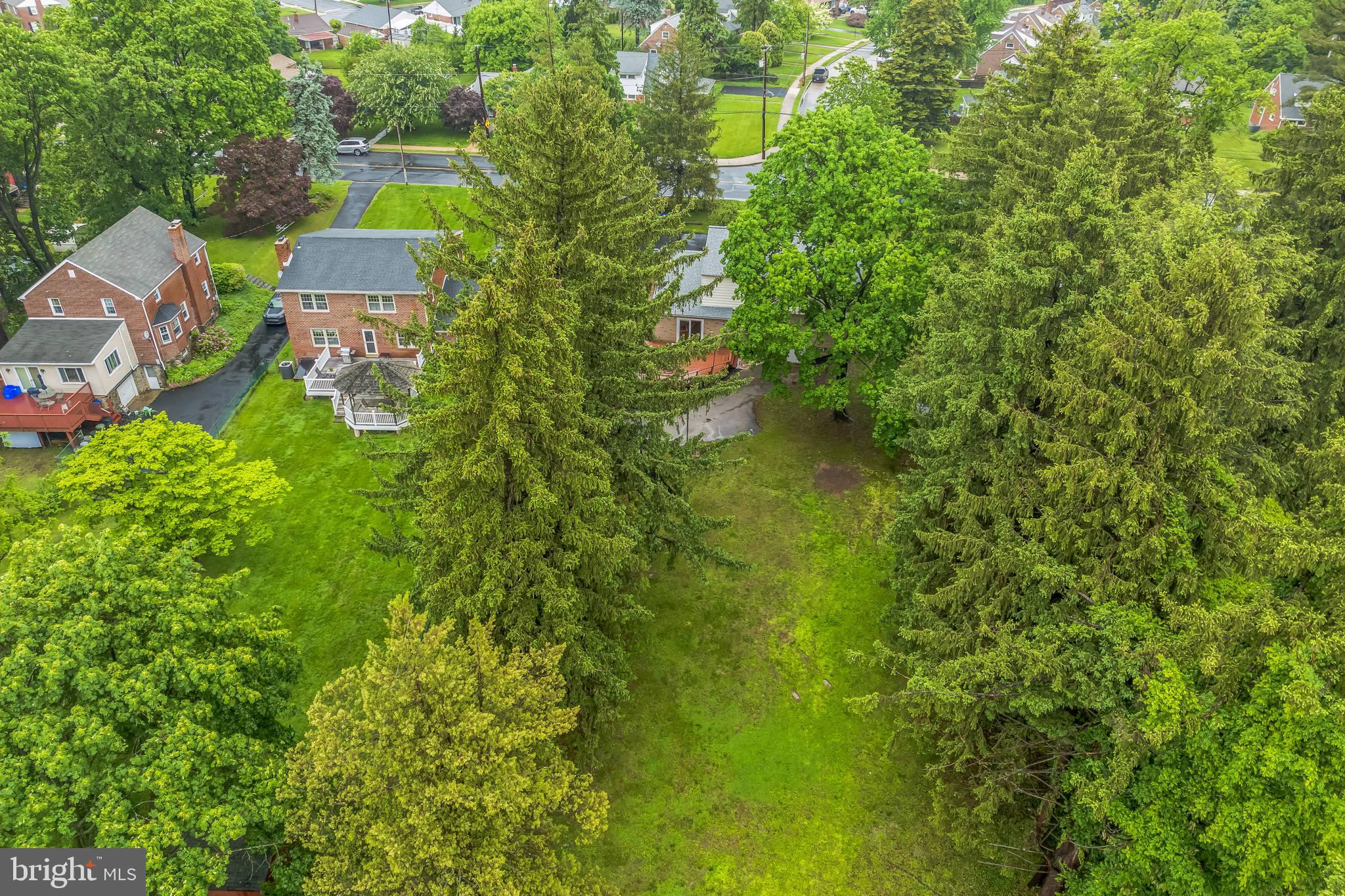 ROXBOROUGH - Residential