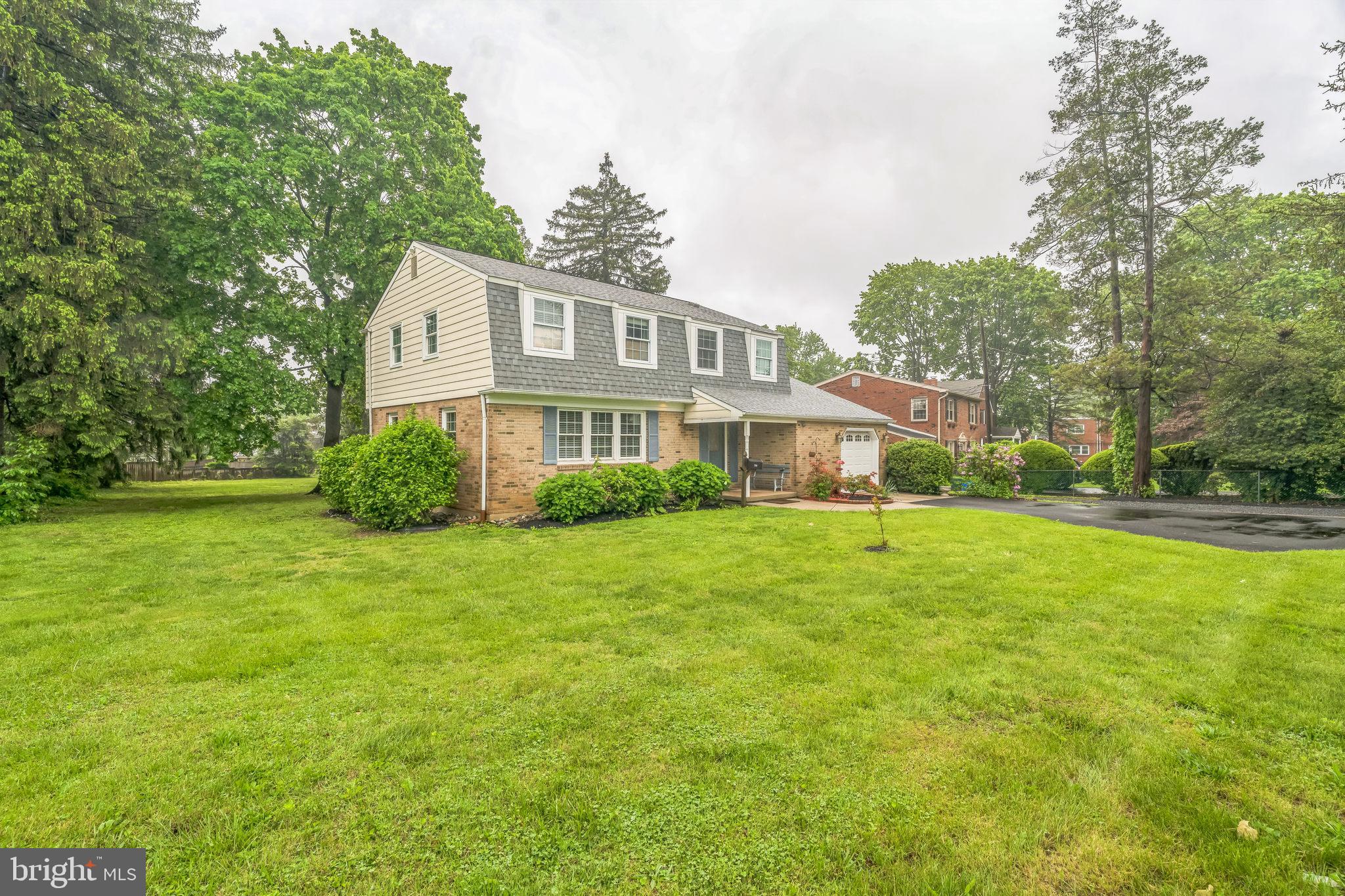 ROXBOROUGH - Residential