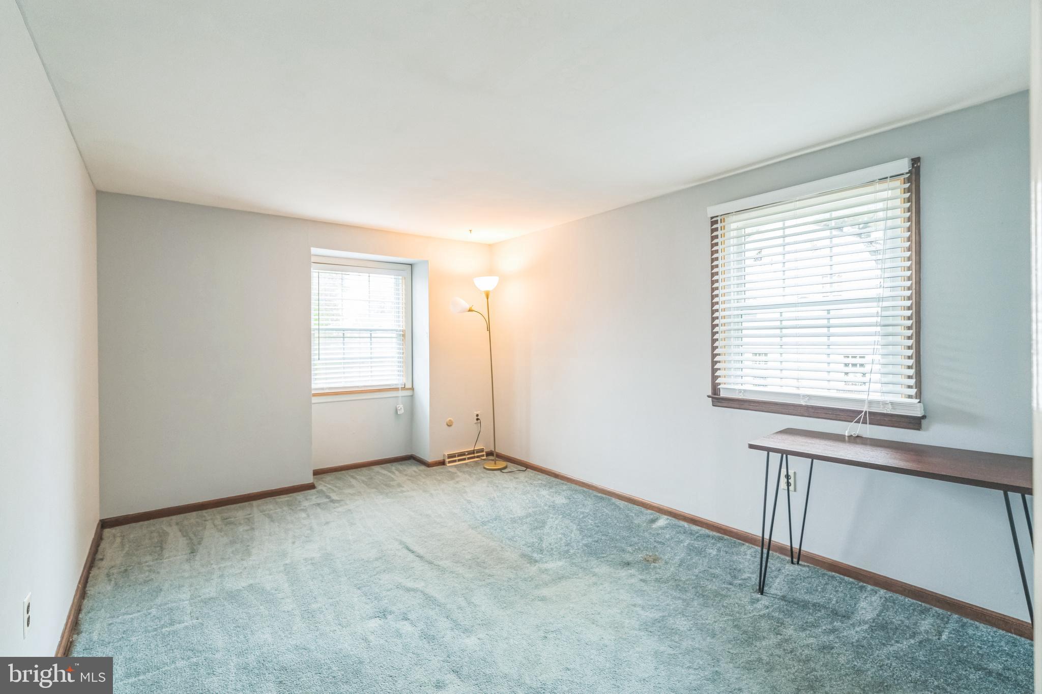 ROXBOROUGH - Residential