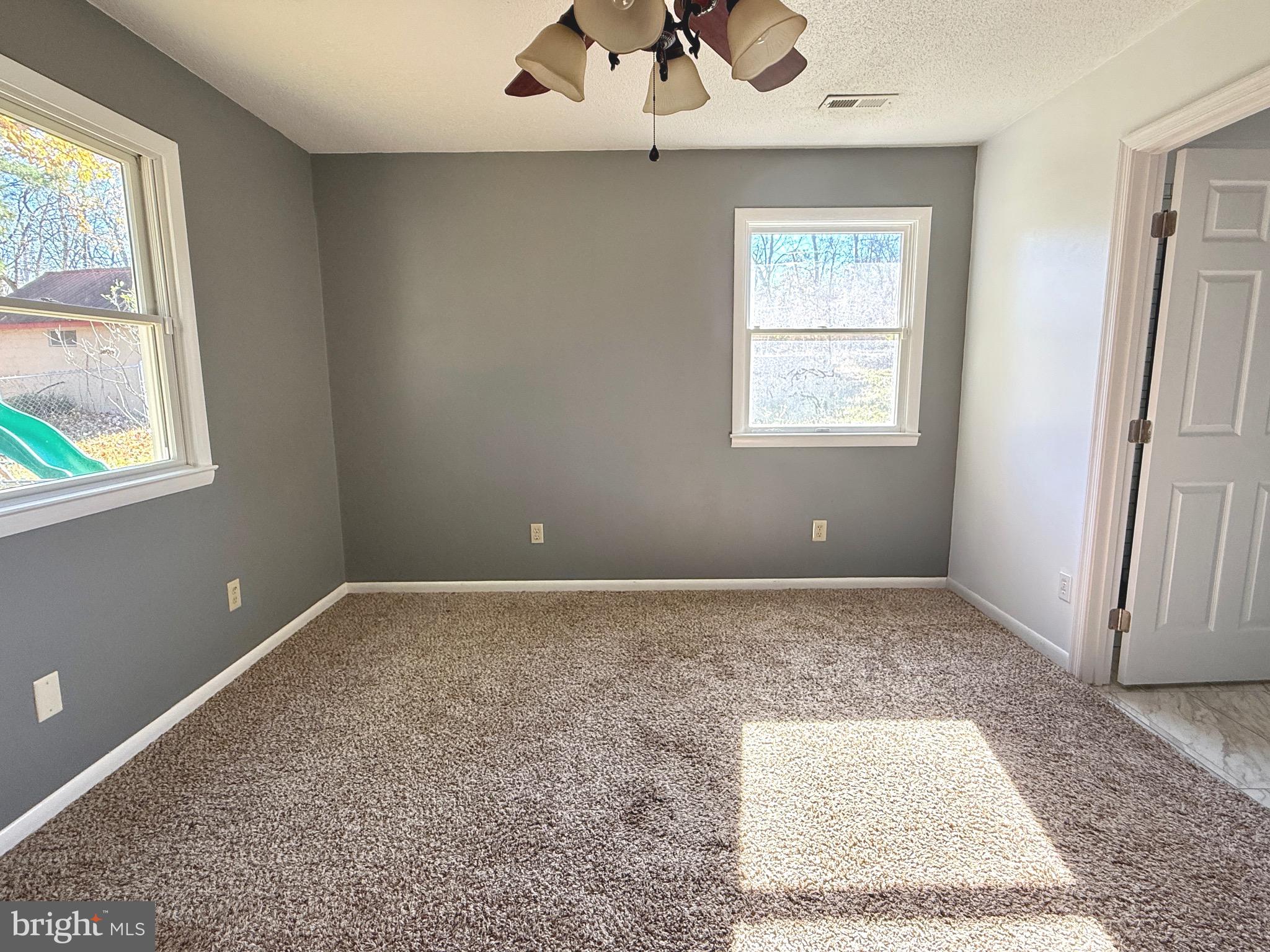 NEILLAND PARK - Residential