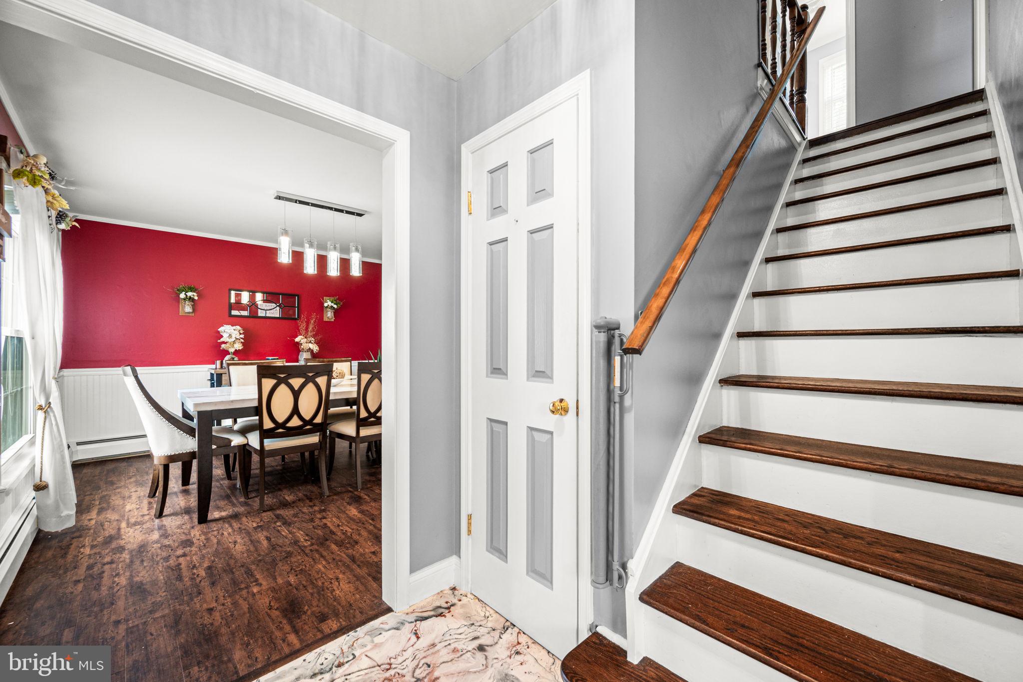 TWIN OAKS - Residential