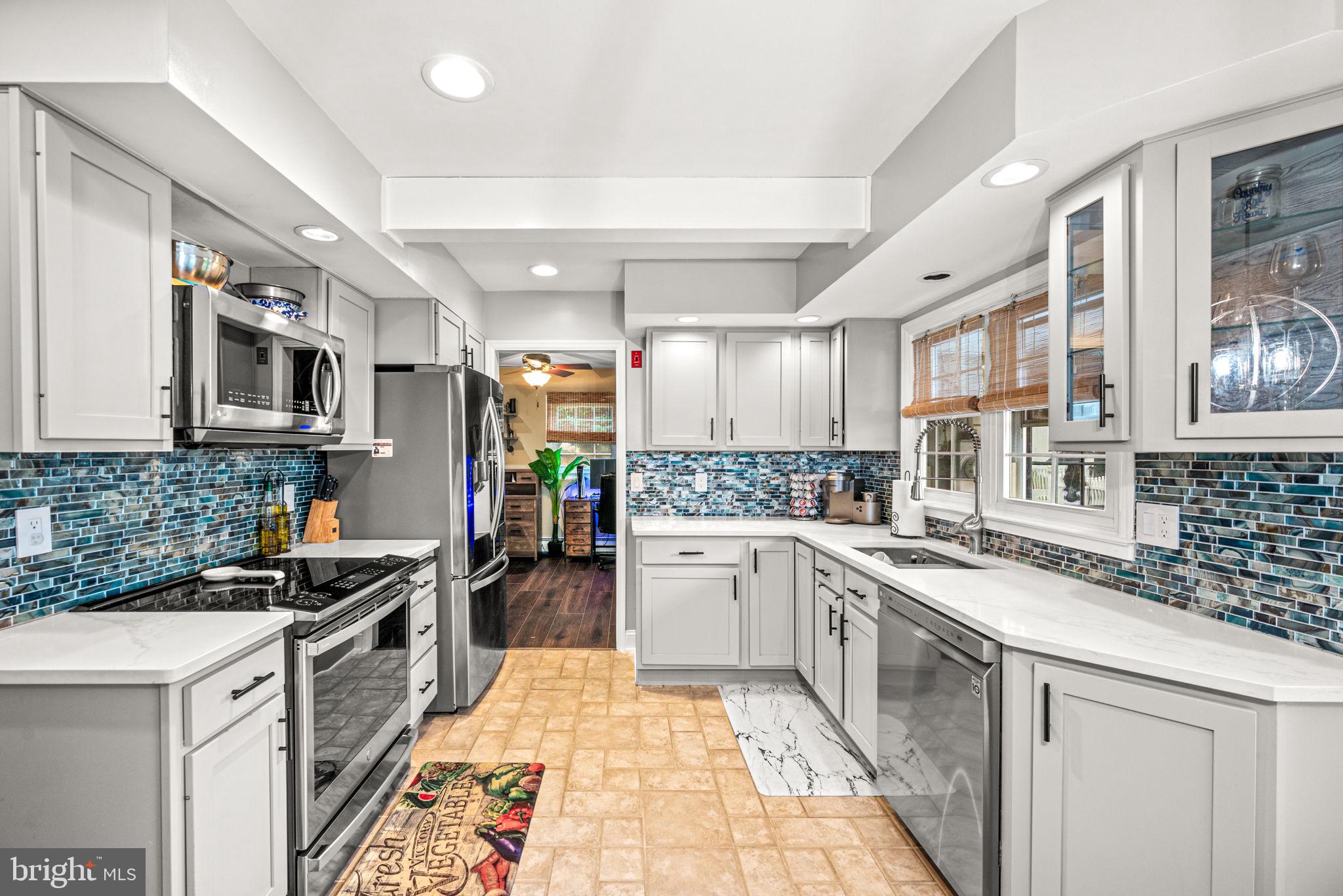 TWIN OAKS - Residential