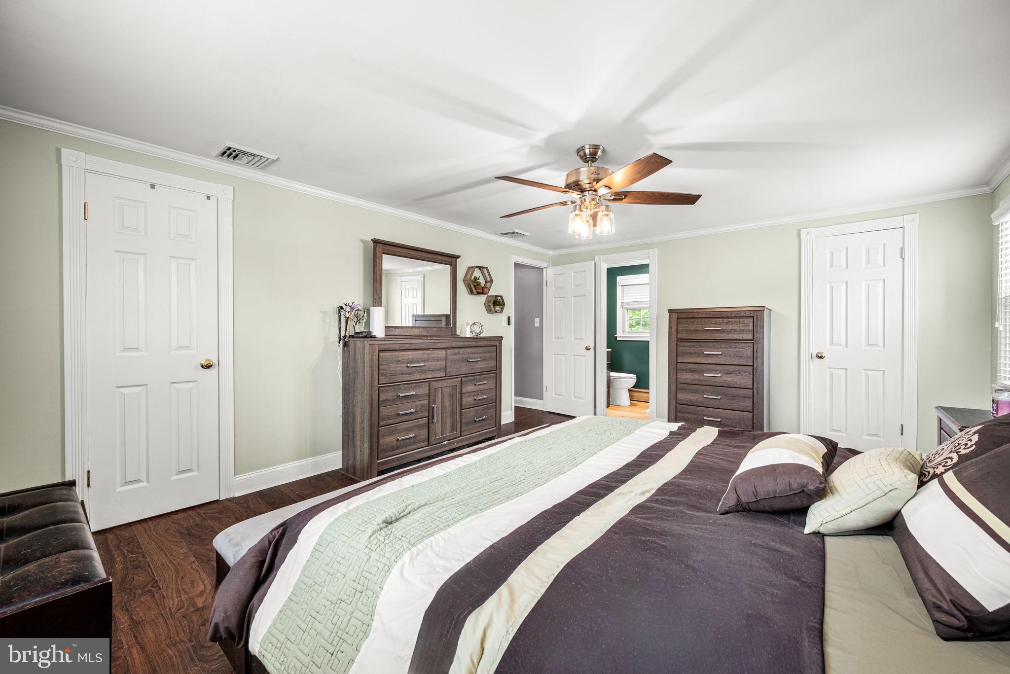 TWIN OAKS - Residential