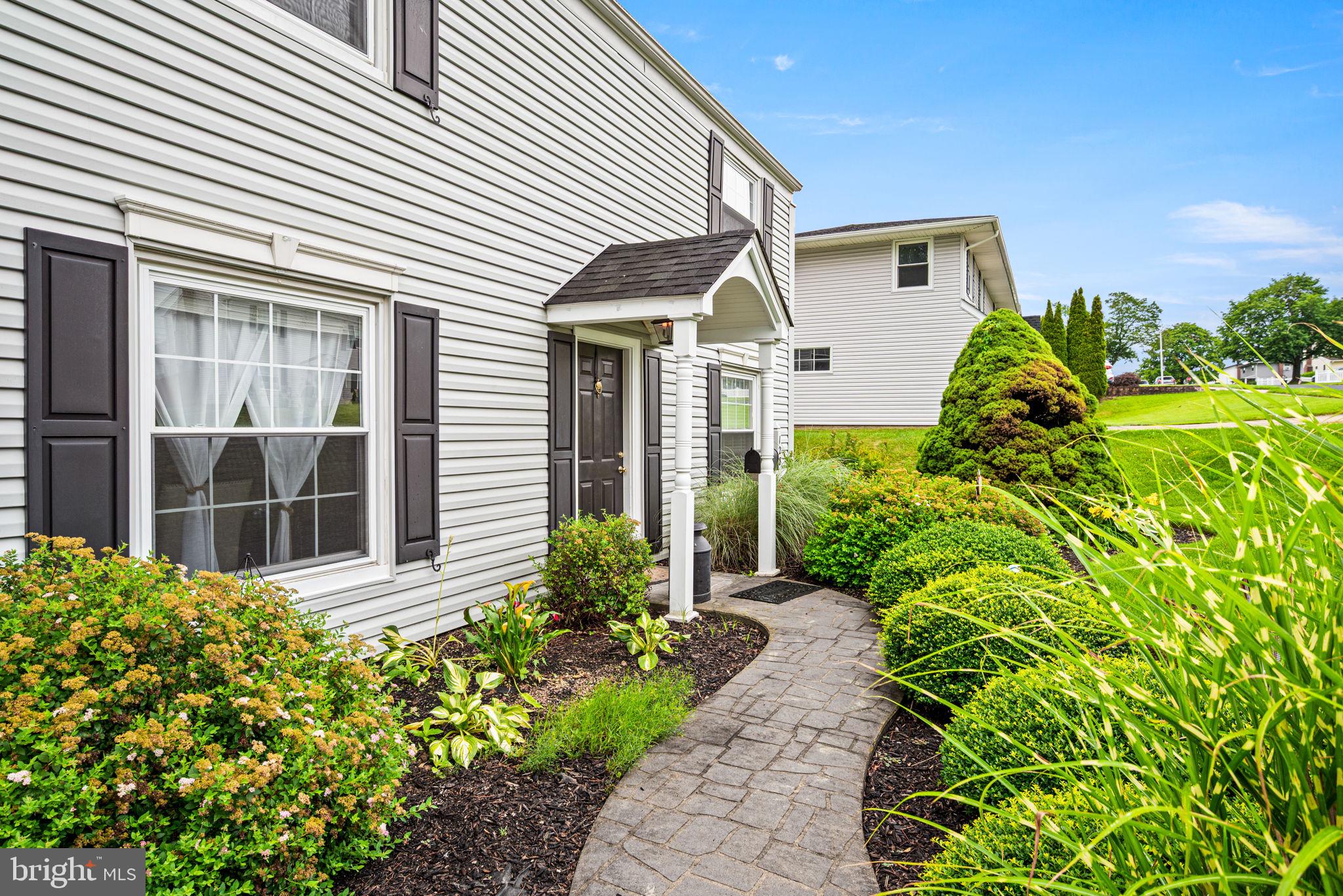 TWIN OAKS - Residential