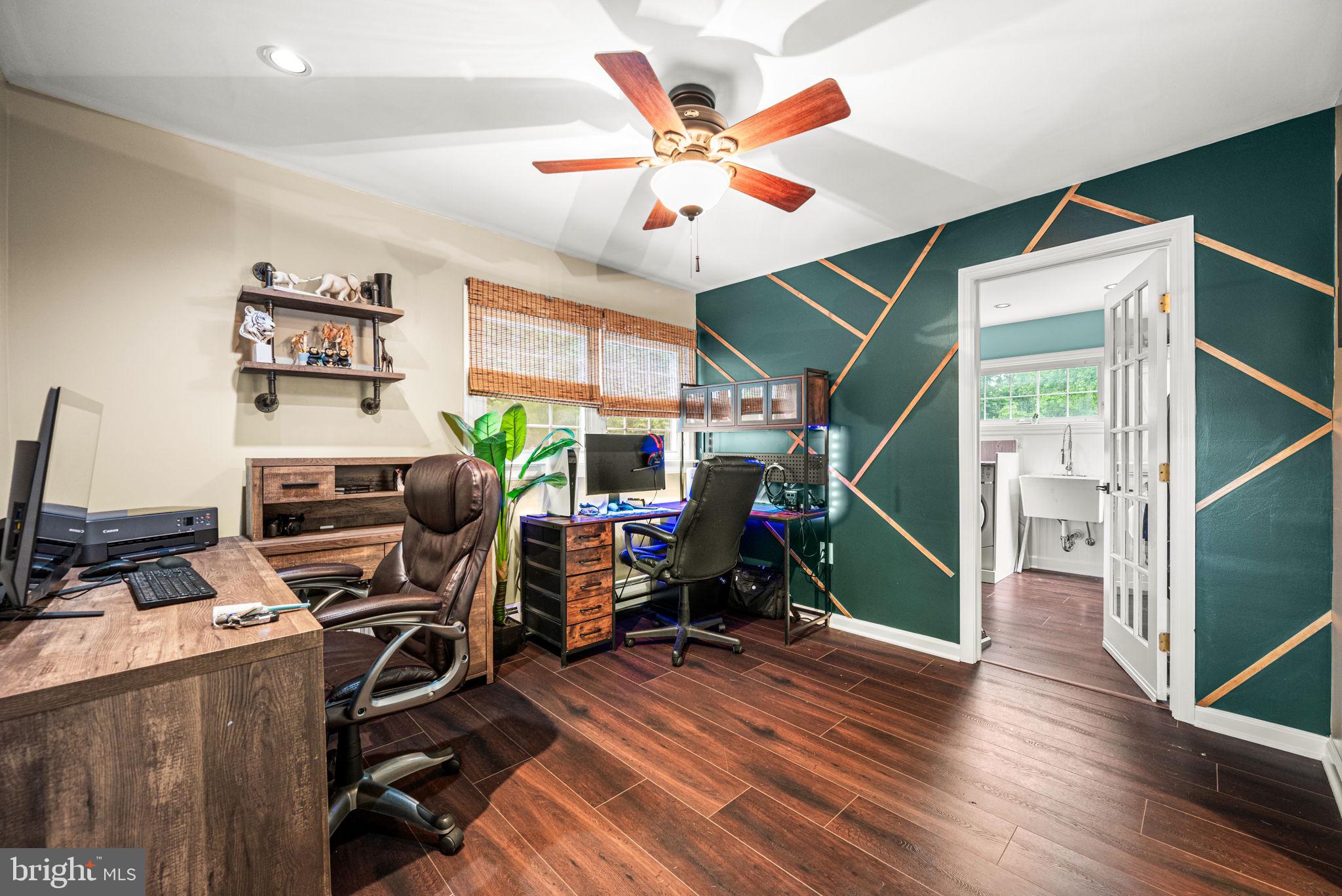 TWIN OAKS - Residential