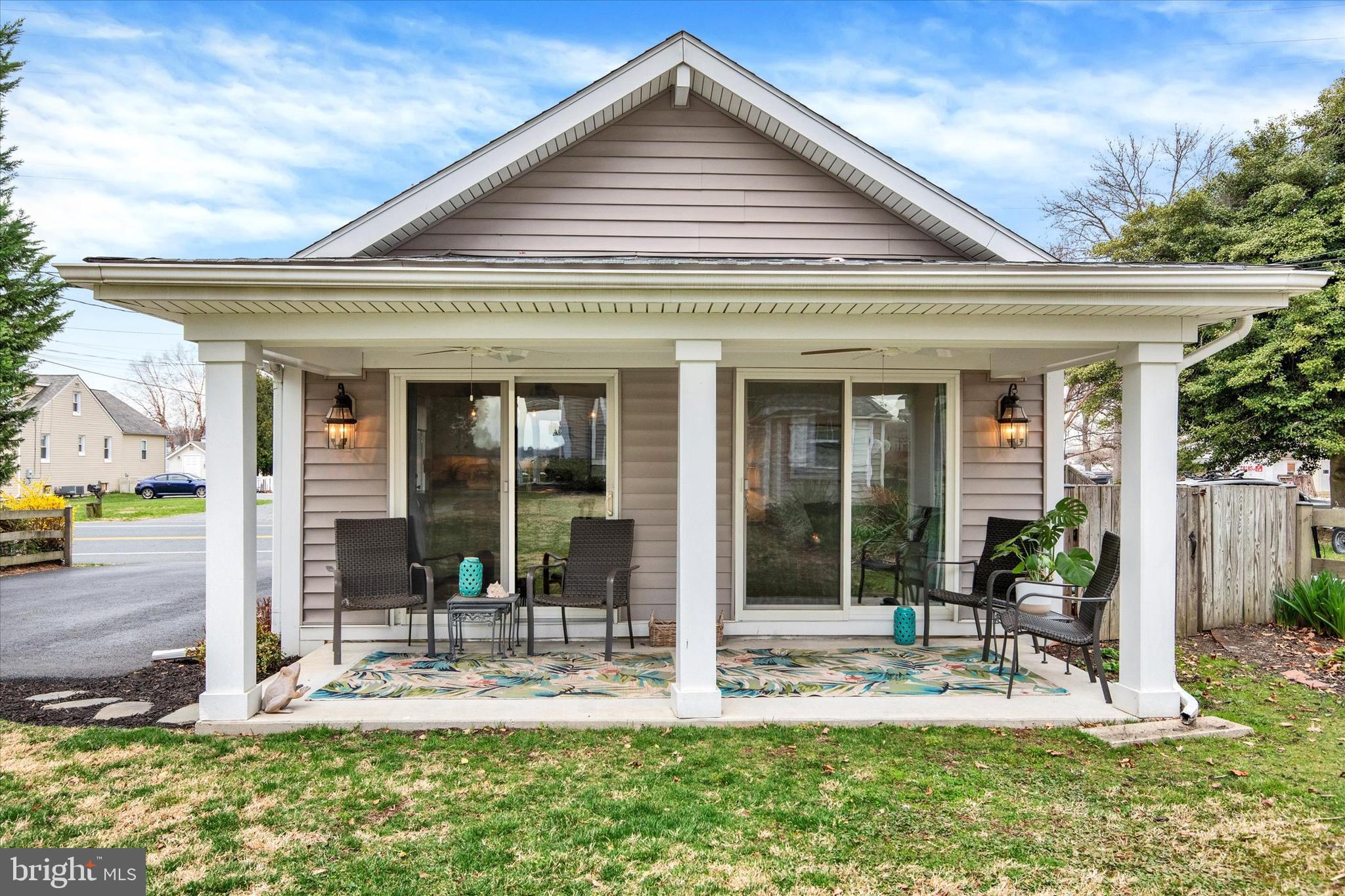 BULL NECK - Residential Lease