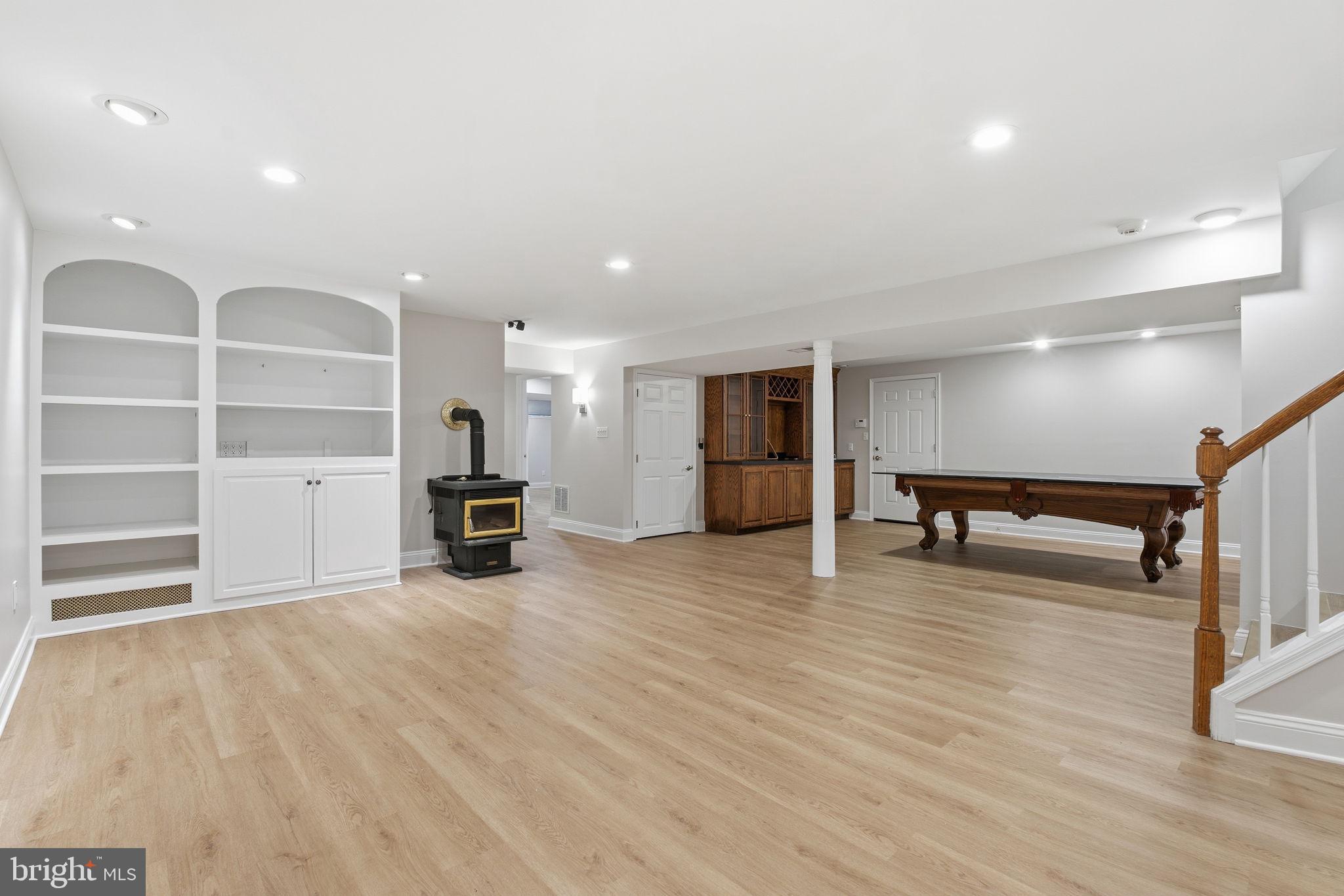 TODD LAKES - Residential