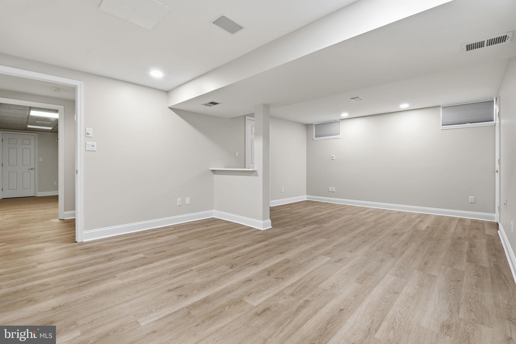 TODD LAKES - Residential