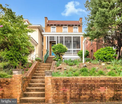 MLS: DCDC2194060