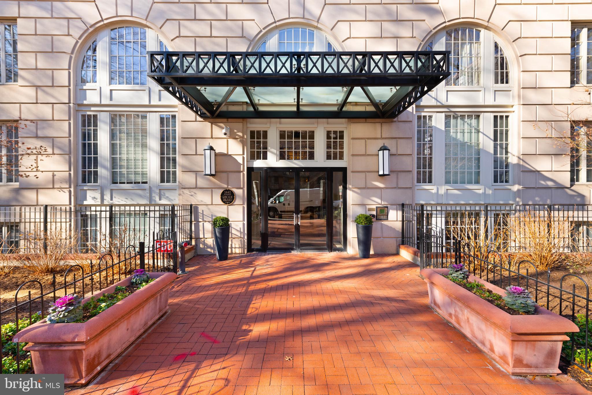 LOGAN CIRCLE - Residential