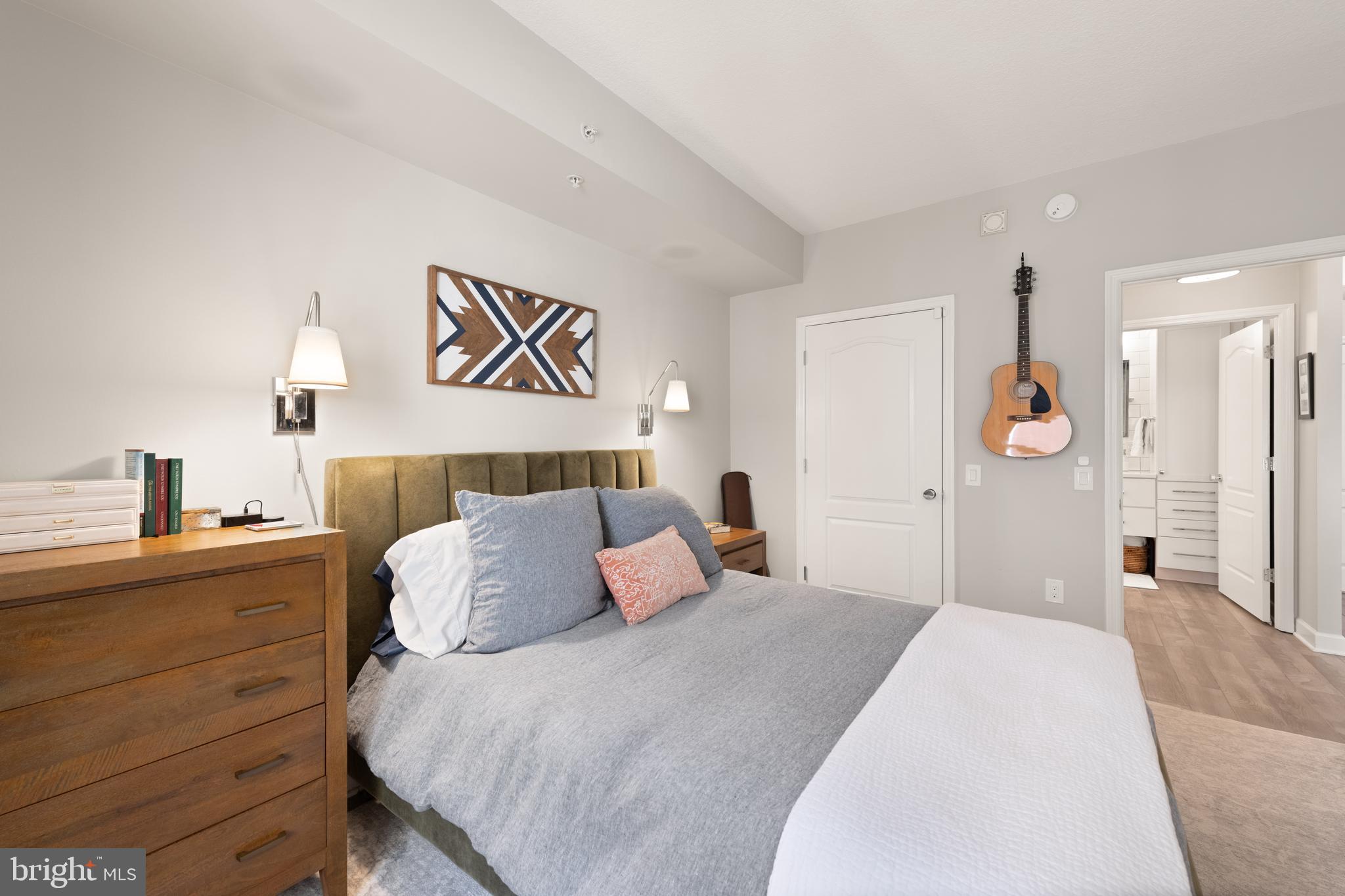 LOGAN CIRCLE - Residential