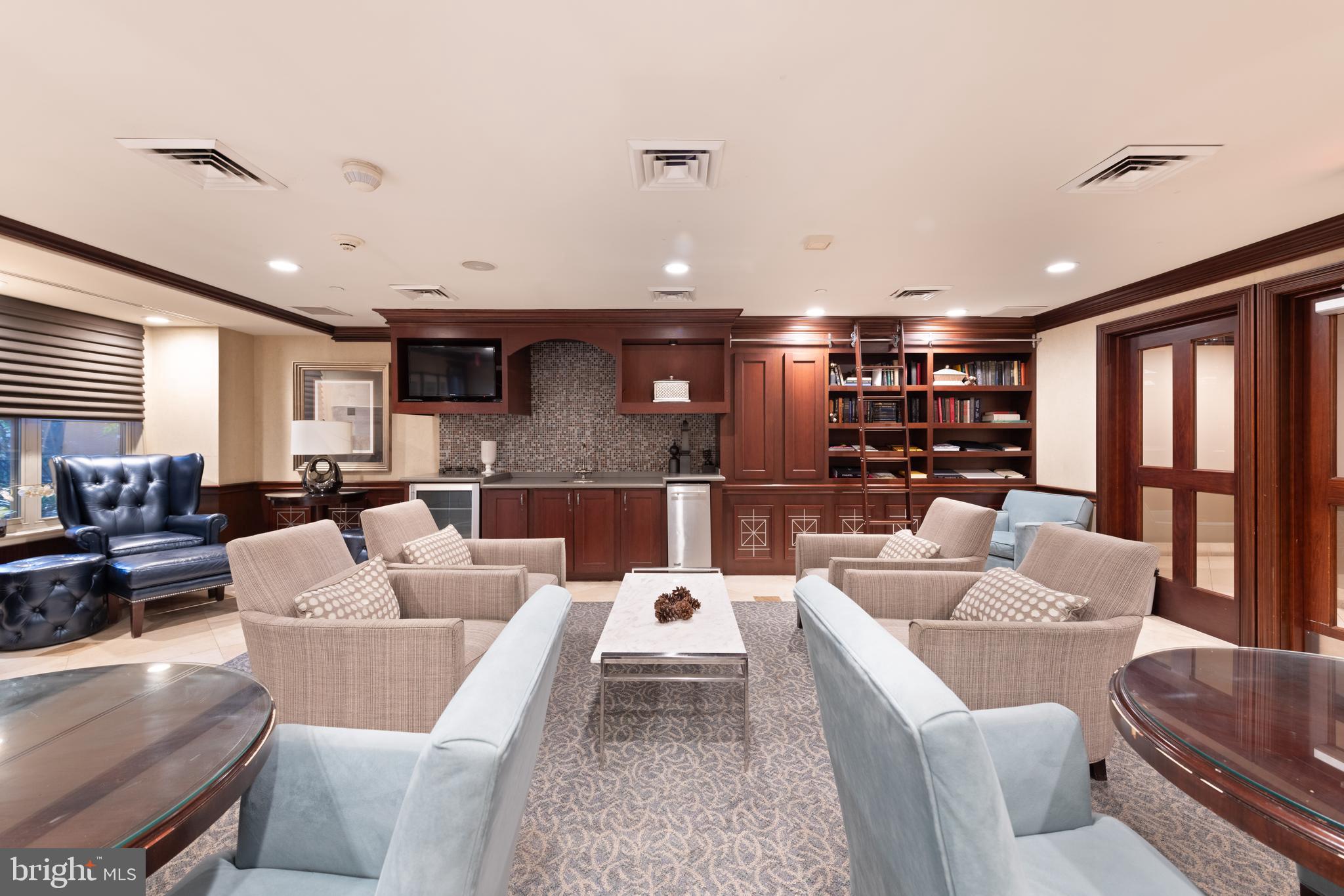 LOGAN CIRCLE - Residential