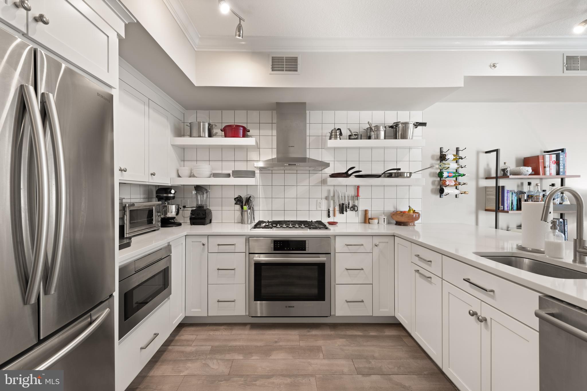 LOGAN CIRCLE - Residential