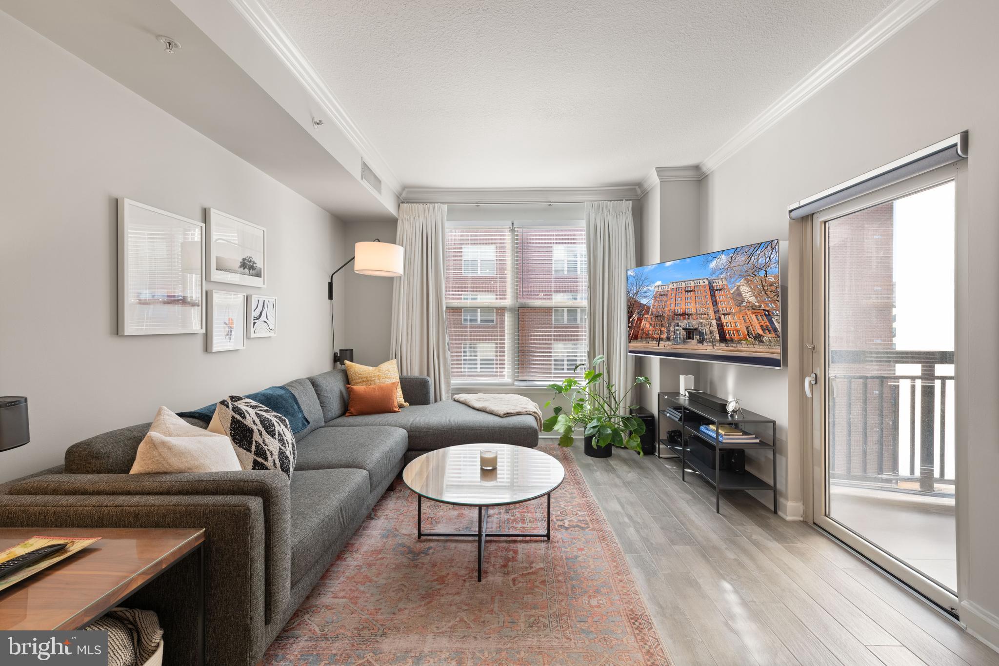LOGAN CIRCLE - Residential