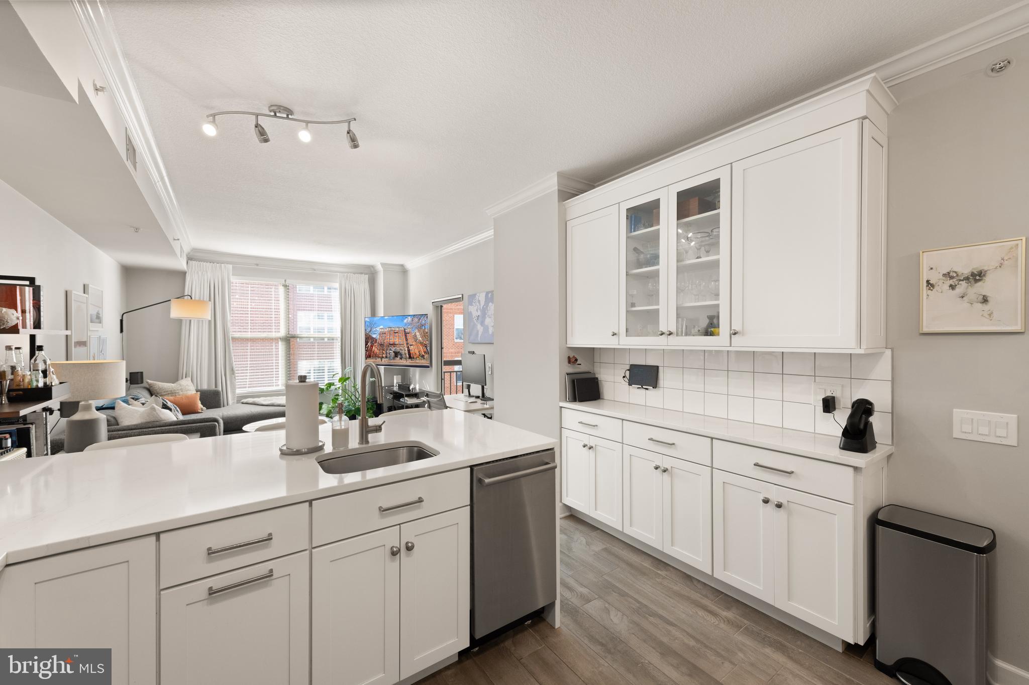 LOGAN CIRCLE - Residential
