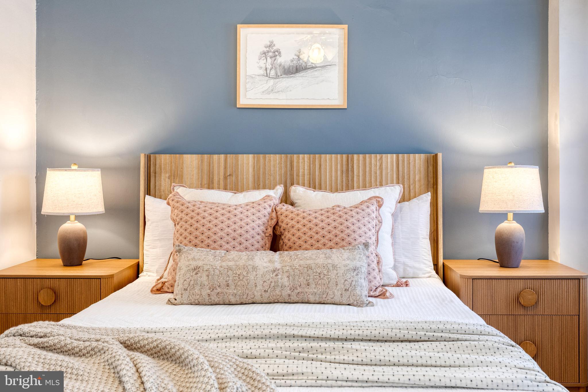MEDFIELD - Residential