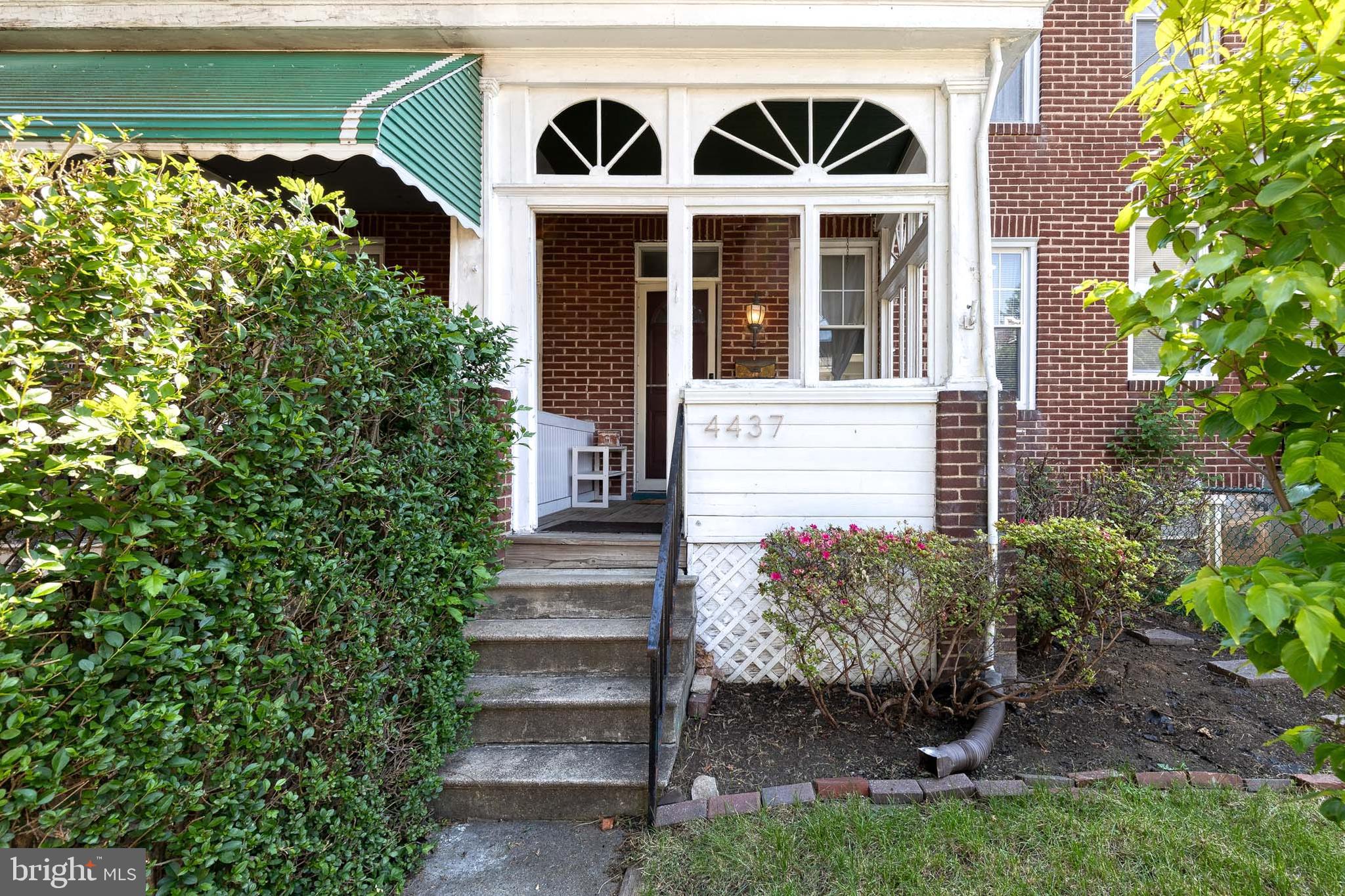 MEDFIELD - Residential