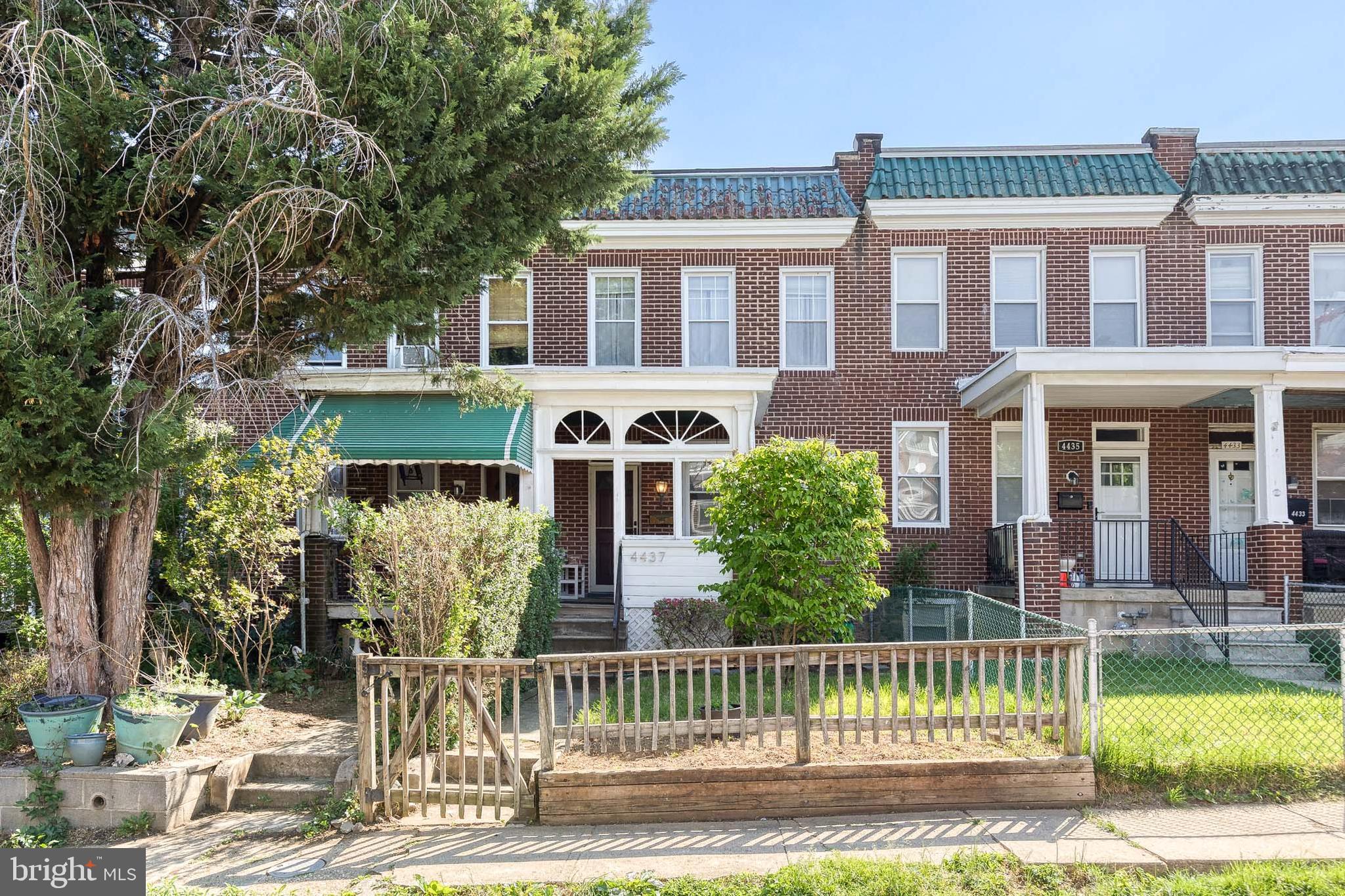 MEDFIELD - Residential