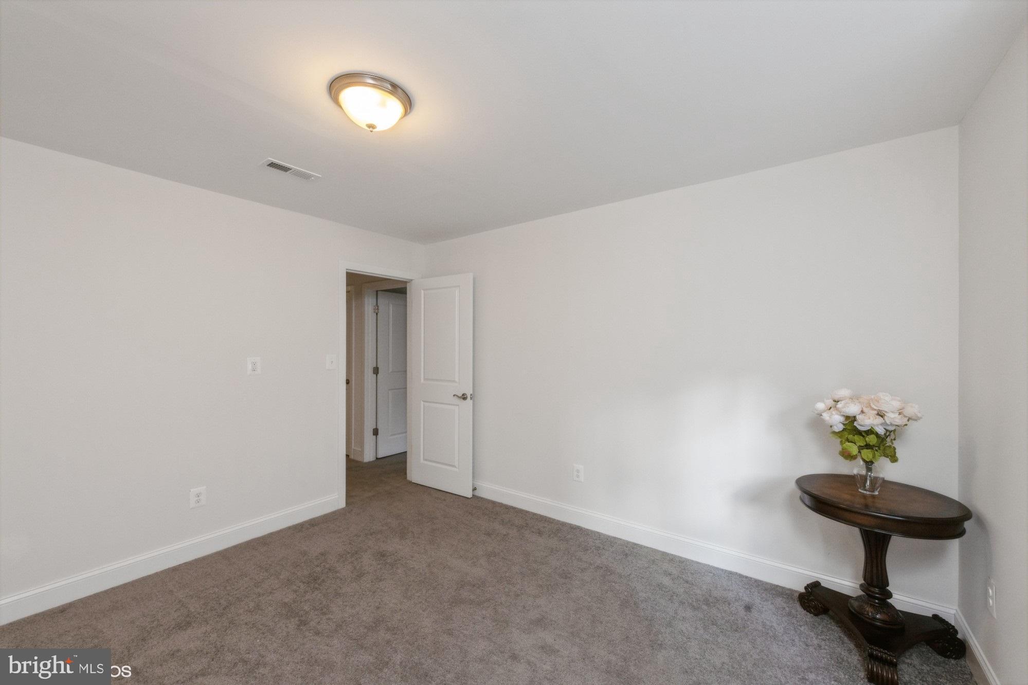 PROSPERITY PLAINS - Residential Lease