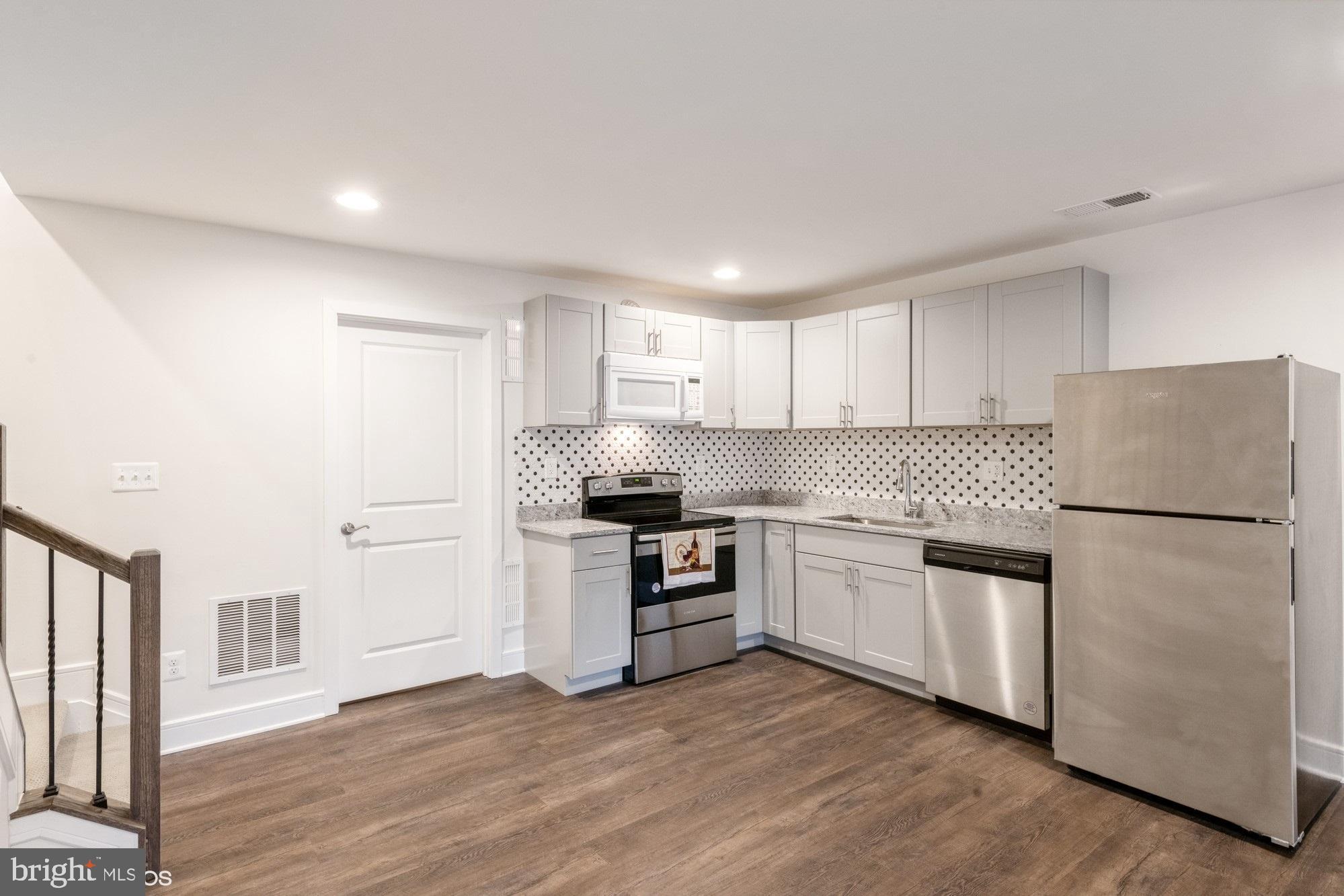 PROSPERITY PLAINS - Residential Lease