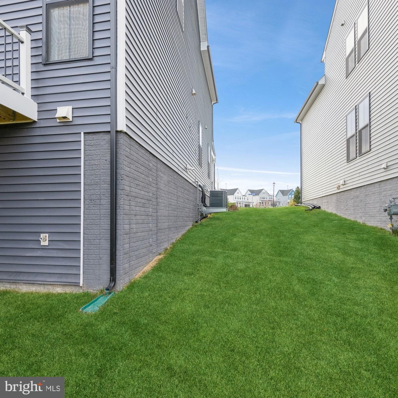 PROSPERITY PLAINS - Residential Lease