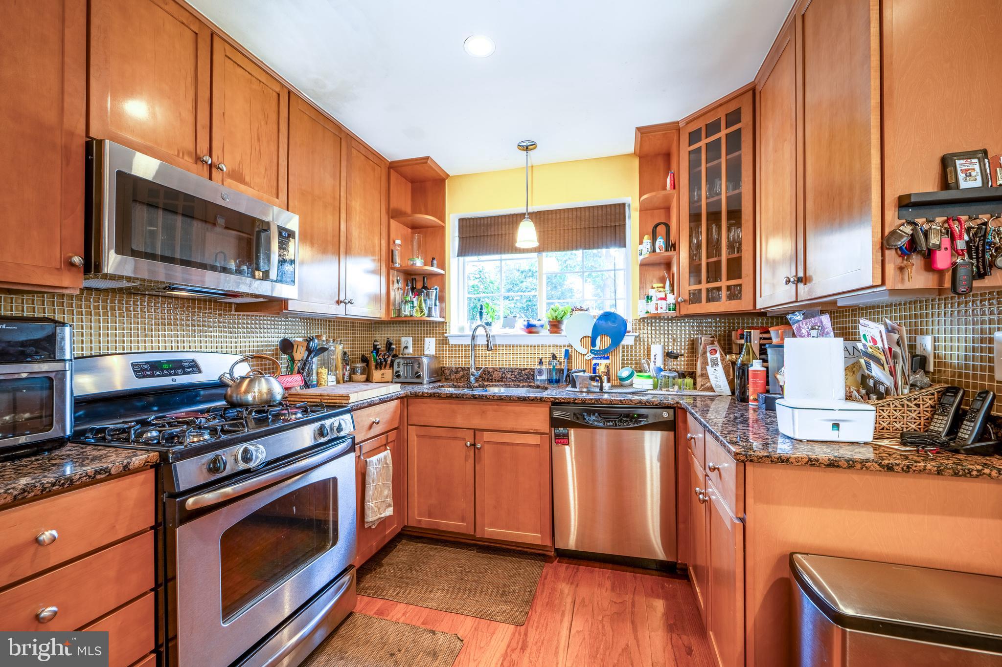 WEST VILLAGE OF SHIRLINGTON - Residential Lease