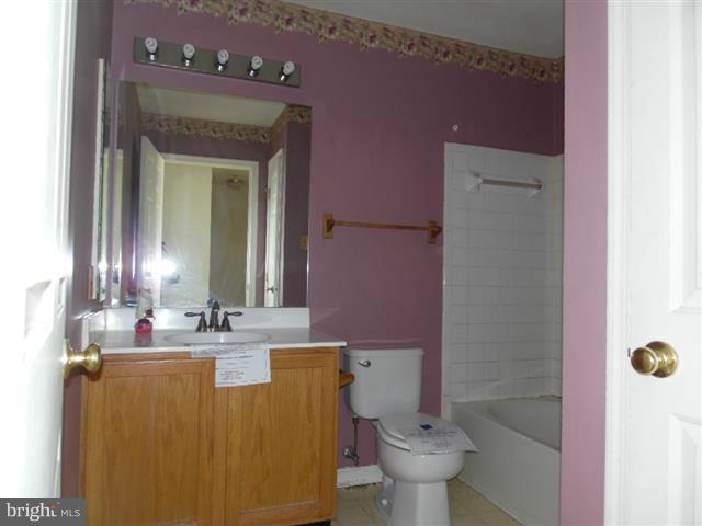 EATON SQUARE - Residential