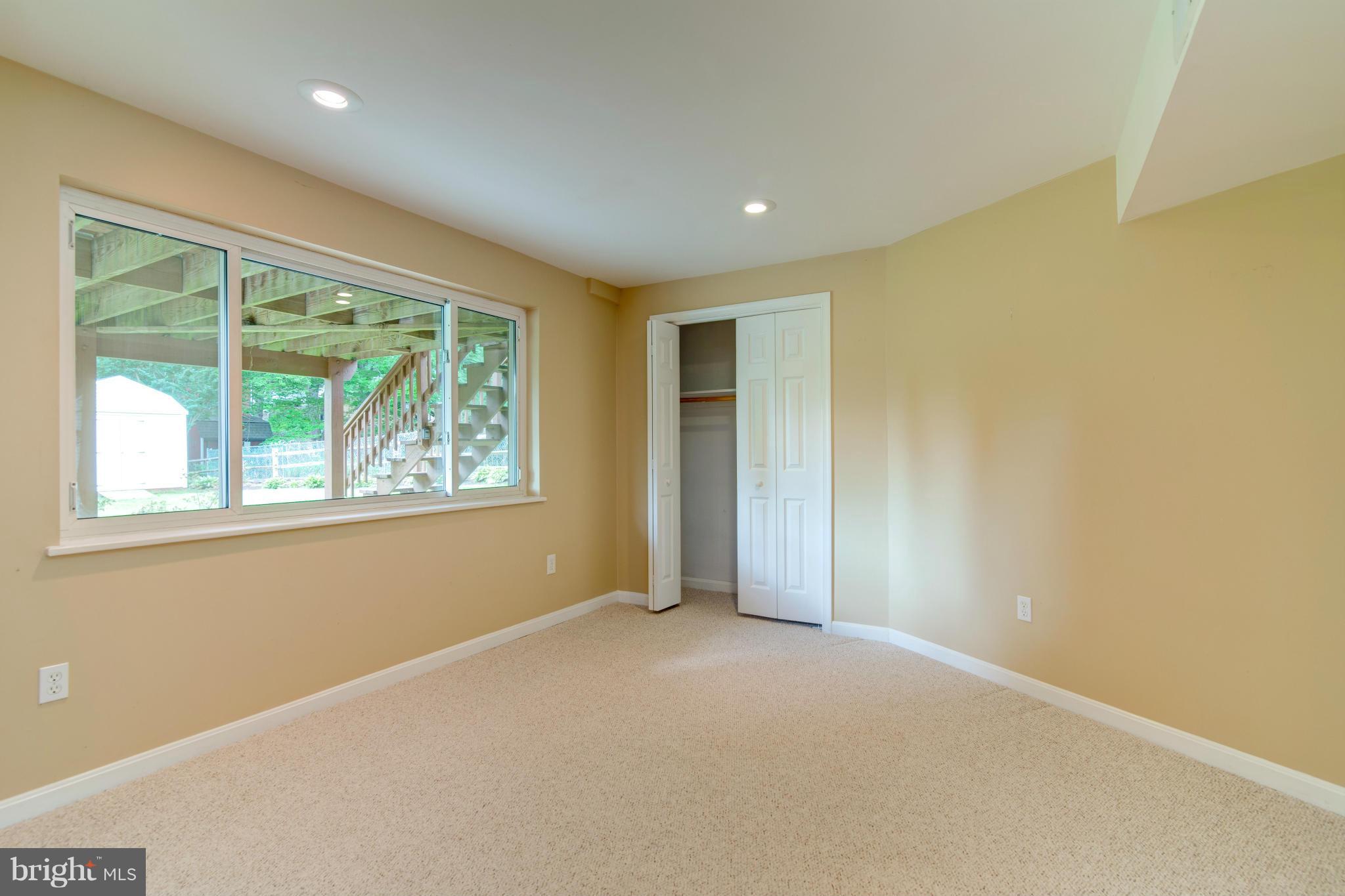 SLEEPY HOLLOW MANOR - Residential