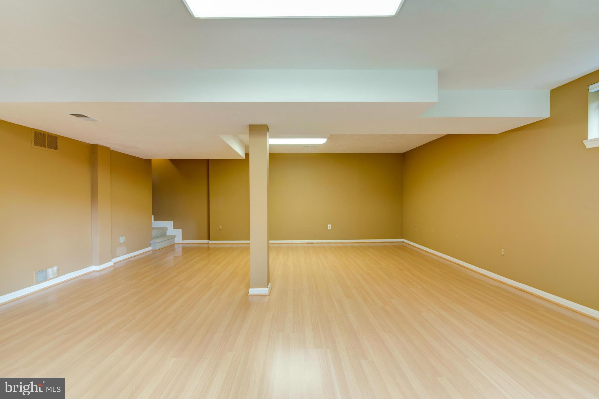 SLEEPY HOLLOW MANOR - Residential