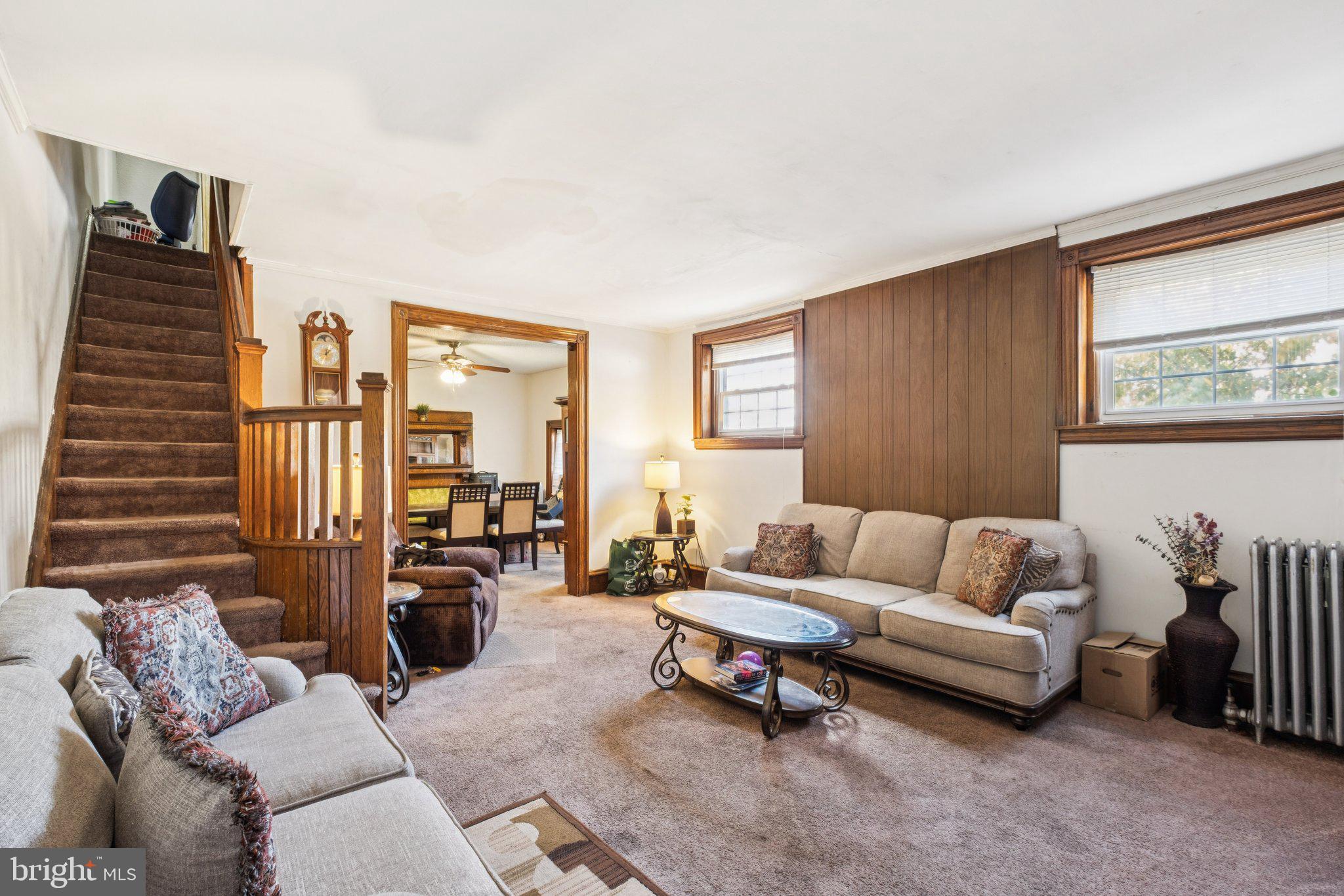 28 W FREEDLEY STREET