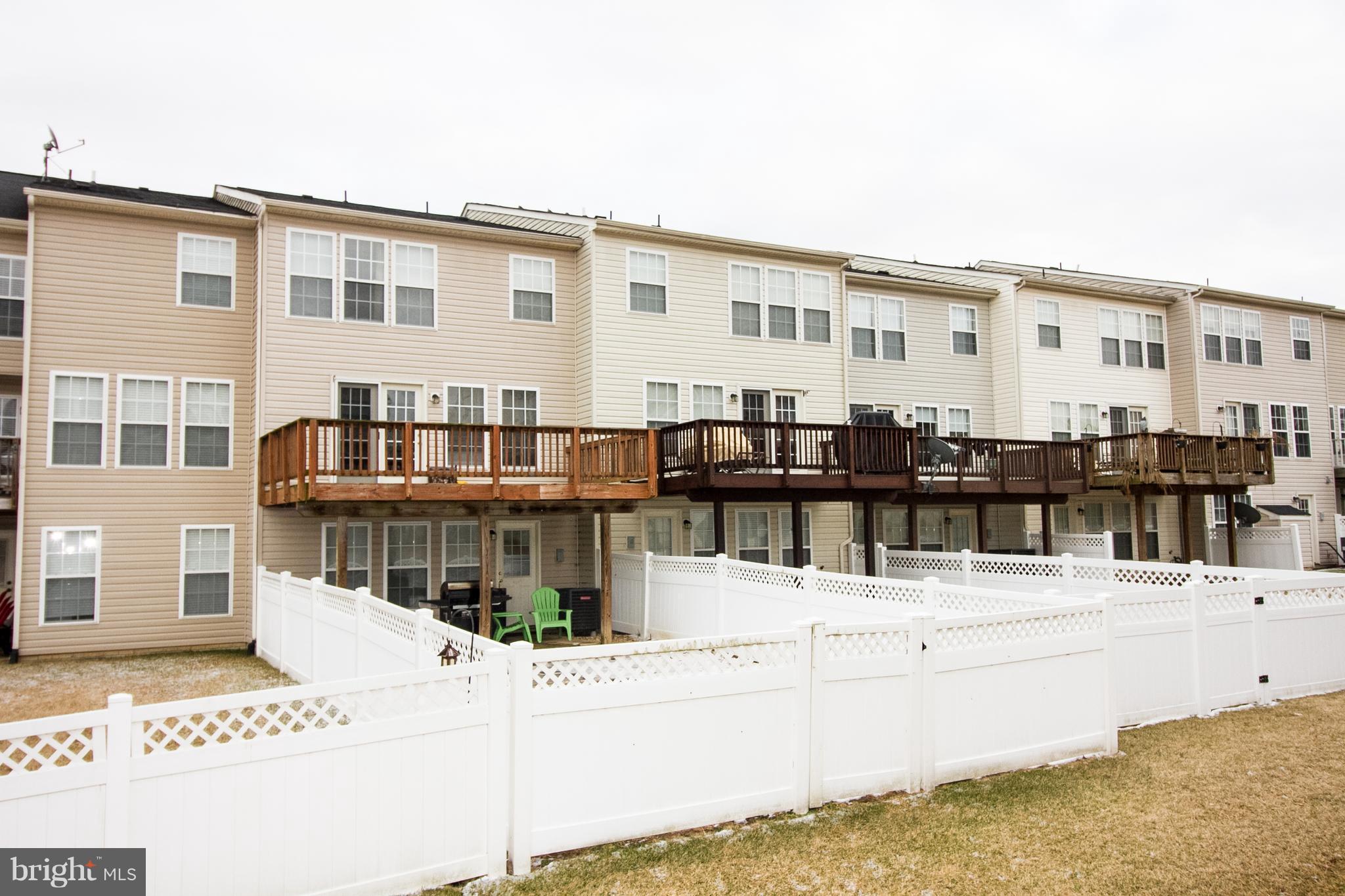 LAKELAND PLACE - Residential