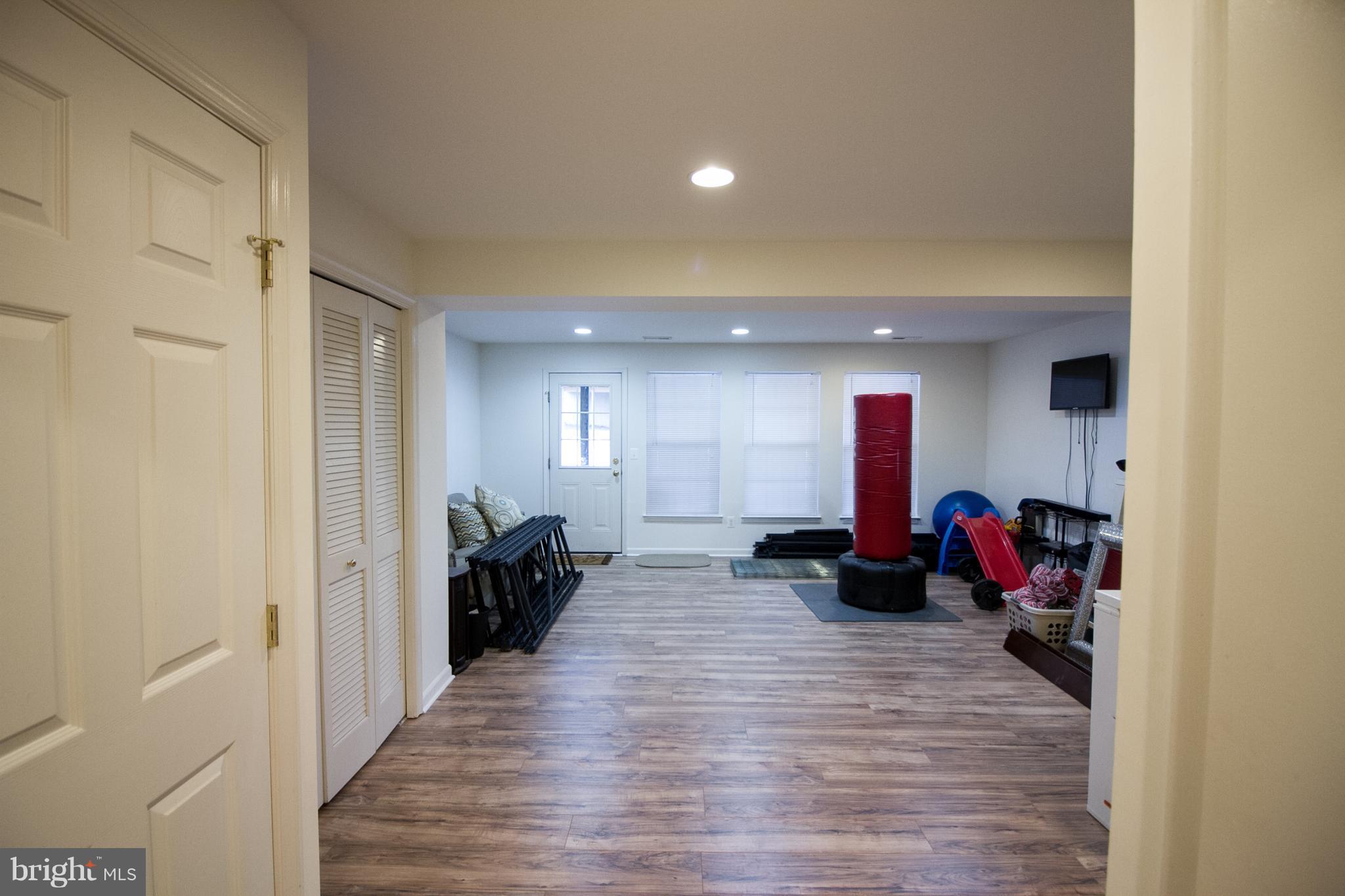 LAKELAND PLACE - Residential