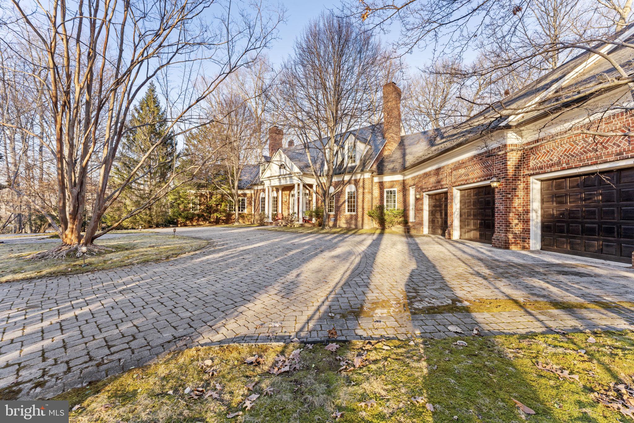 8541 OLD DOMINION DRIVE
