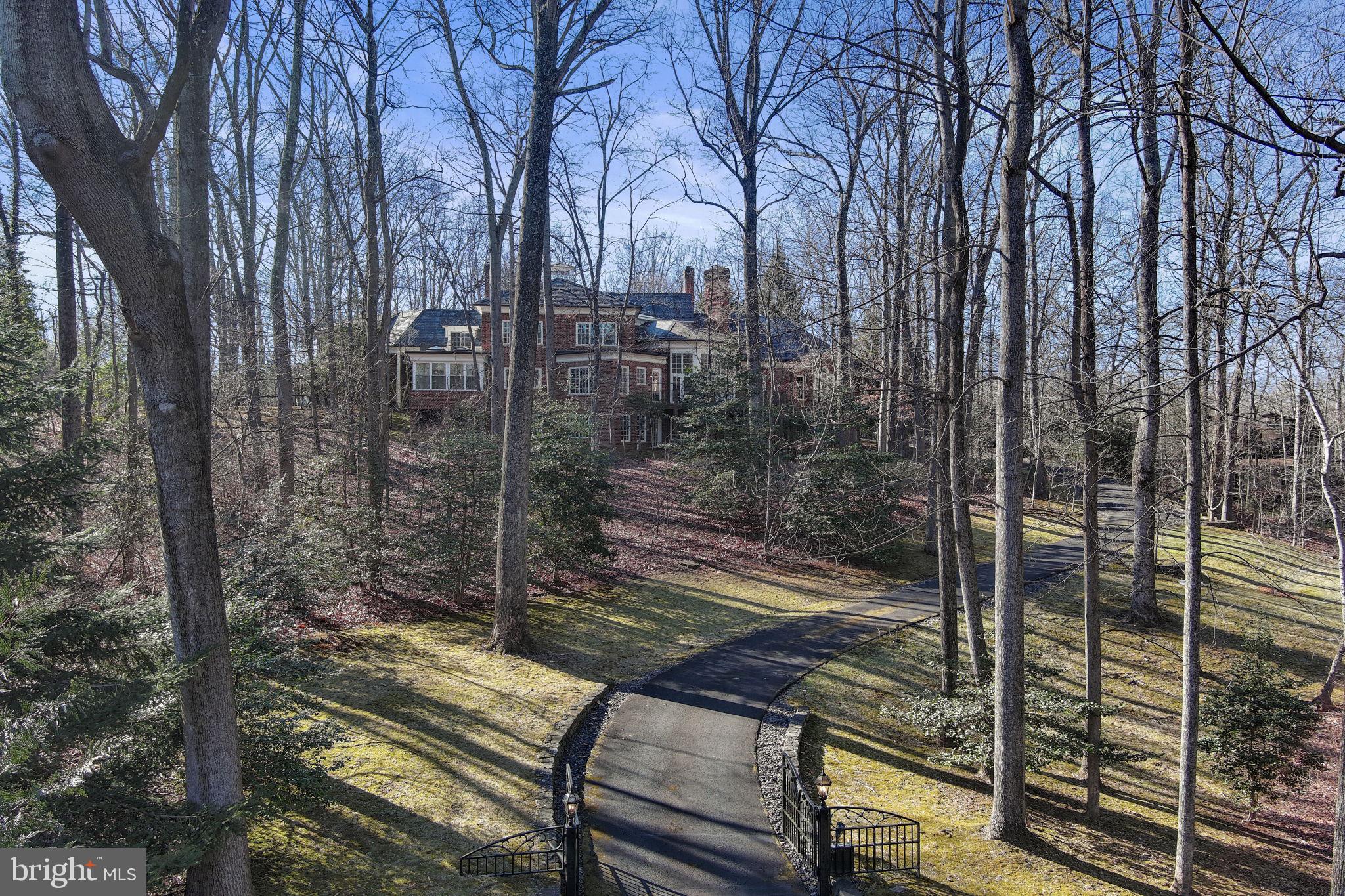 8541 OLD DOMINION DRIVE