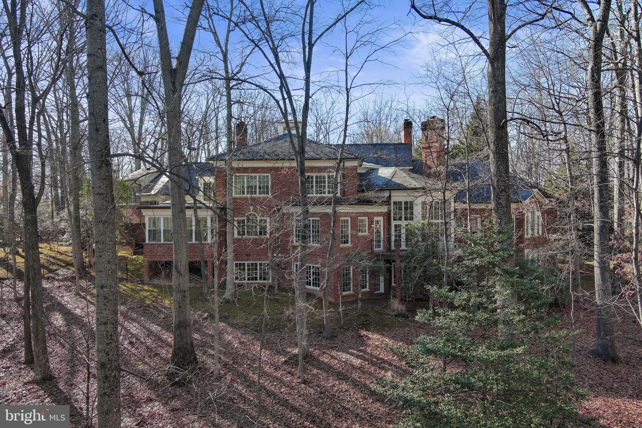 8541 OLD DOMINION DRIVE
