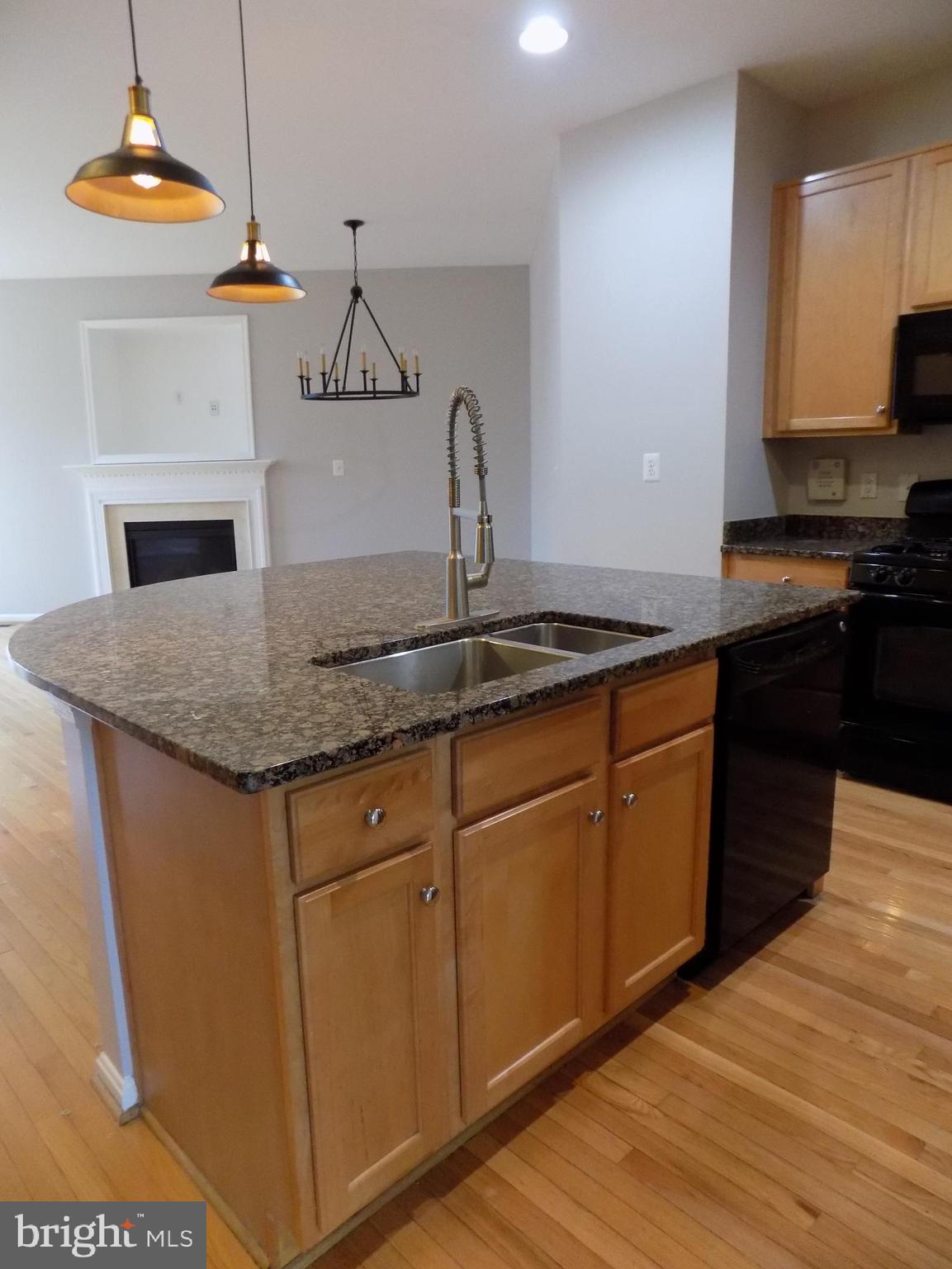 VICTORY LAKES - Residential