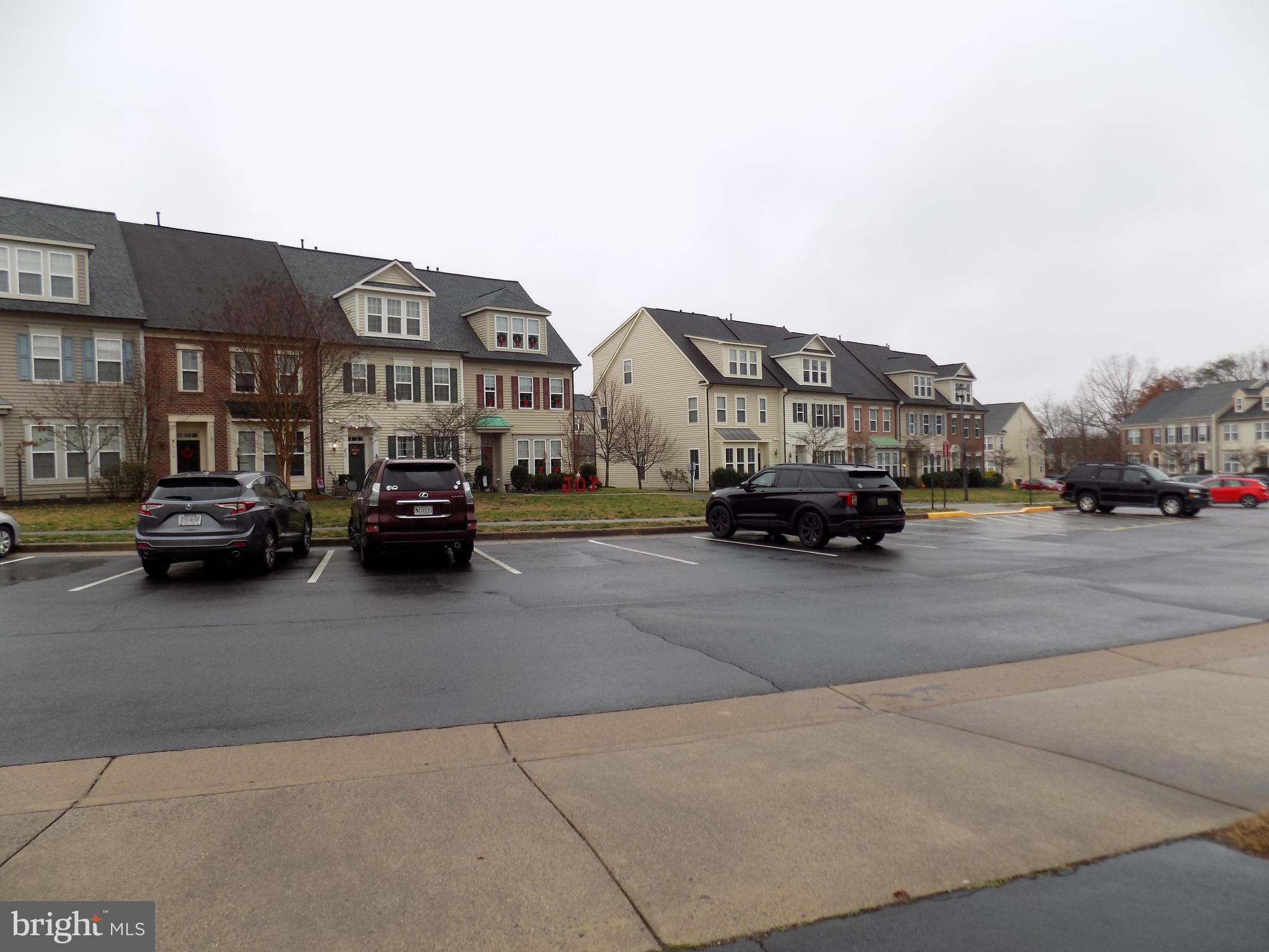 VICTORY LAKES - Residential