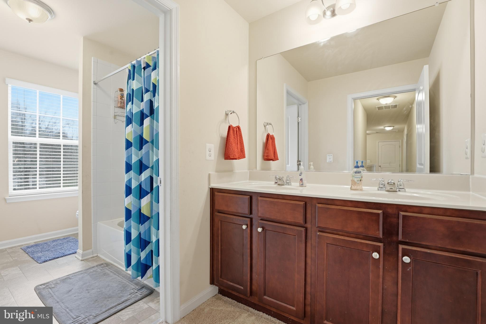 ORANGE ESTATES - Residential