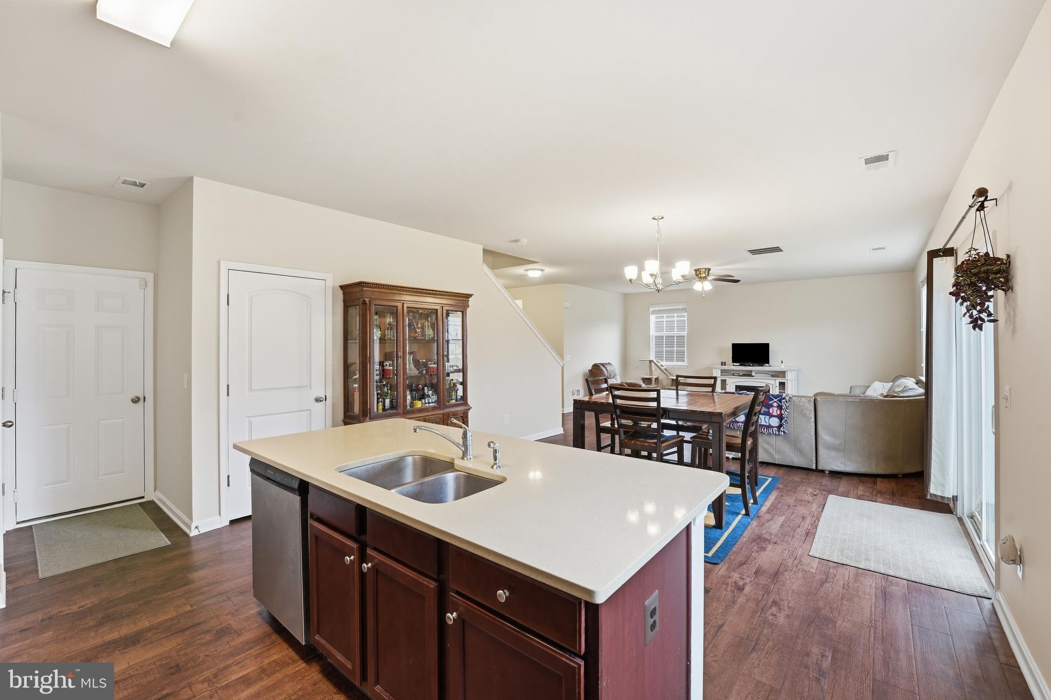 ORANGE ESTATES - Residential