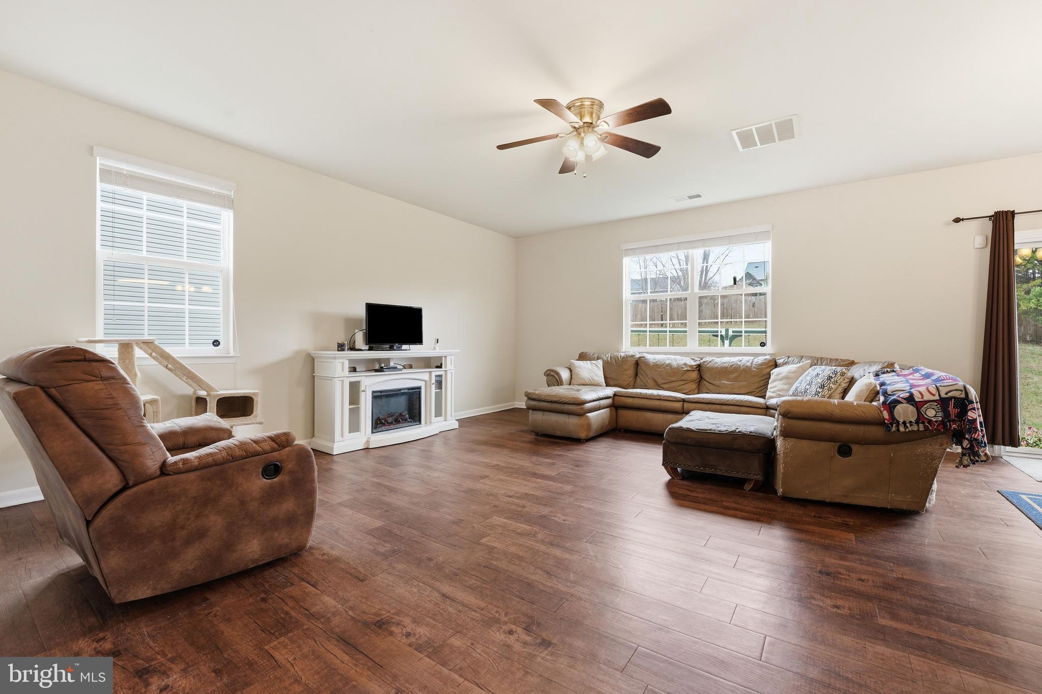 ORANGE ESTATES - Residential