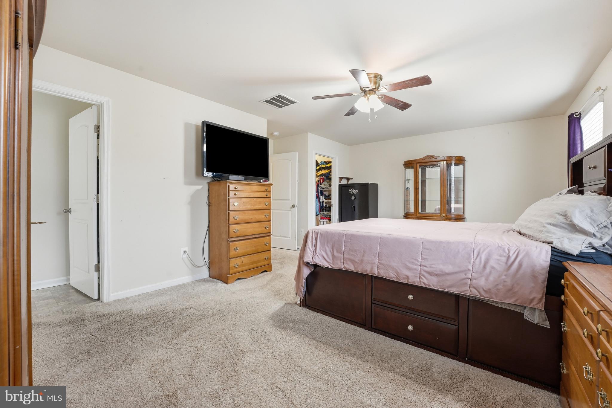 ORANGE ESTATES - Residential