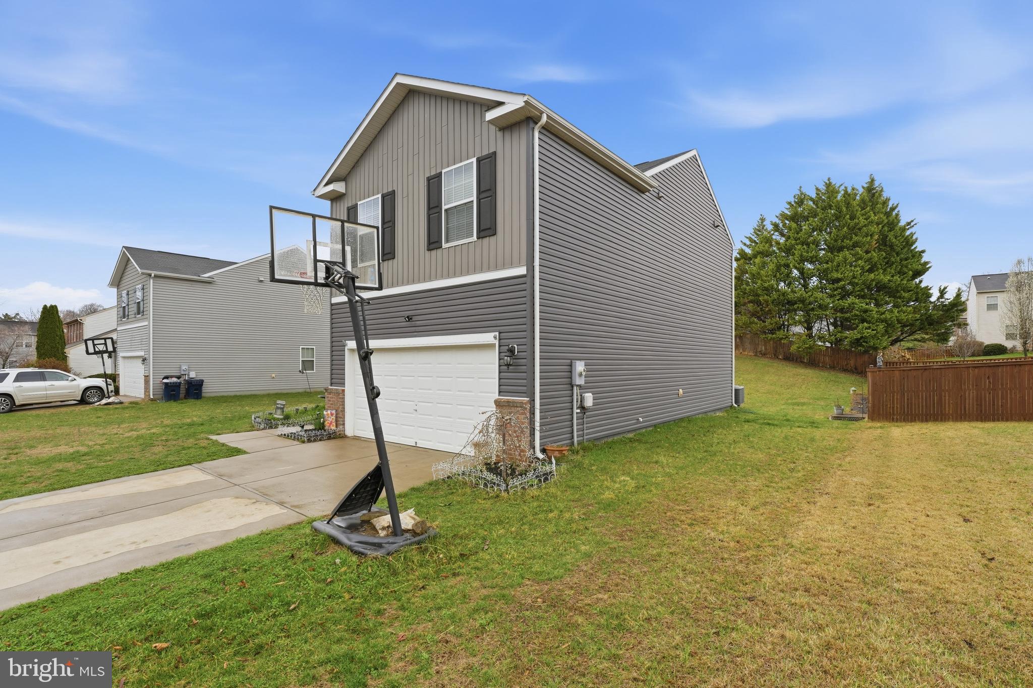 ORANGE ESTATES - Residential