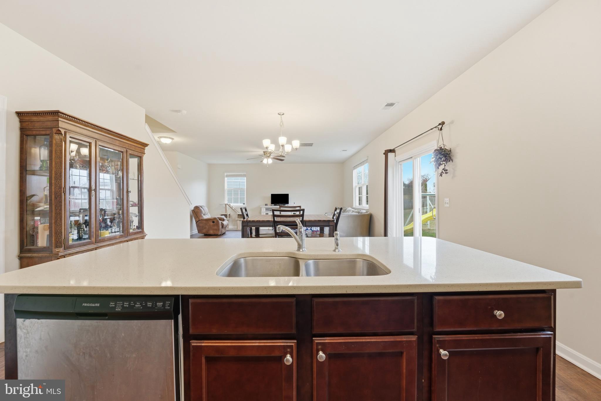 ORANGE ESTATES - Residential