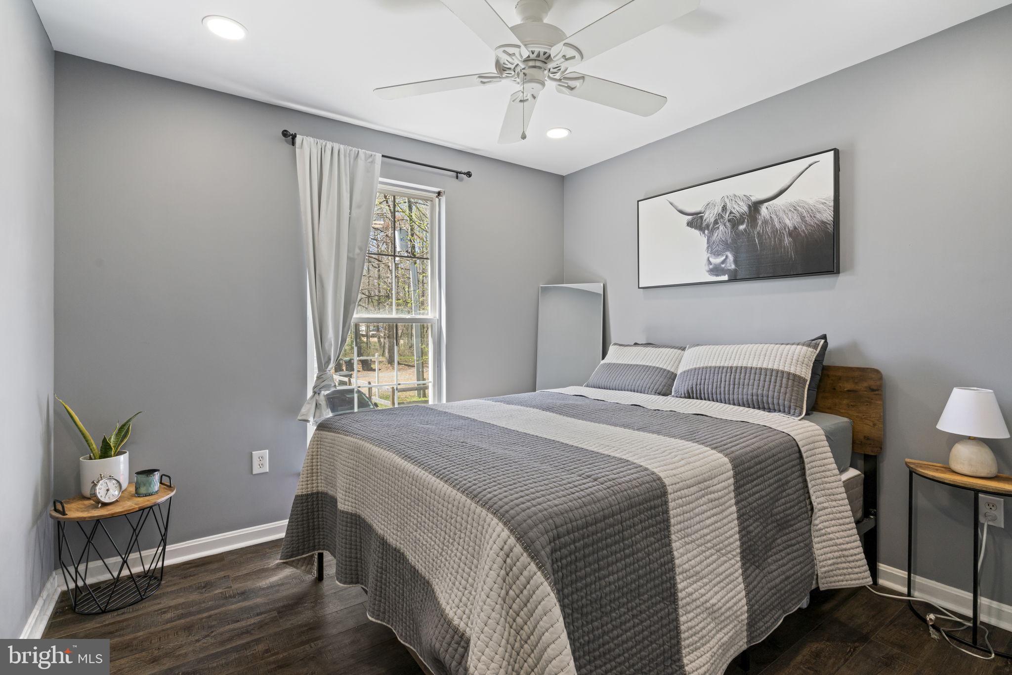 HIDDEN LAKE - Residential