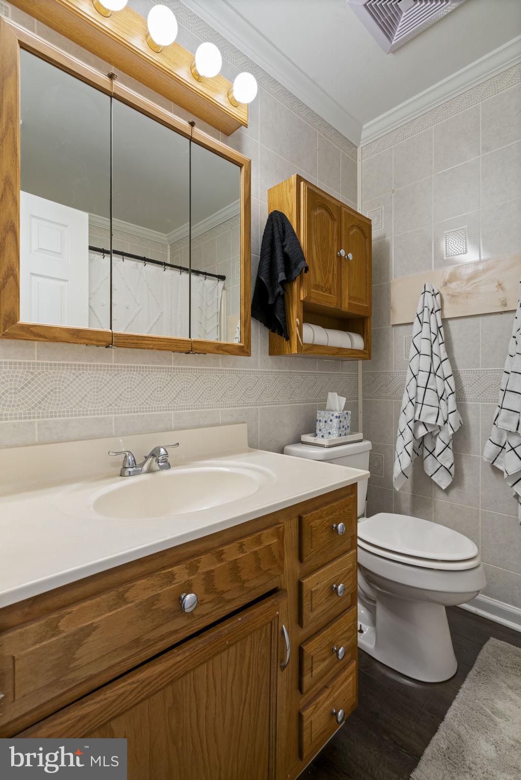 HIDDEN LAKE - Residential