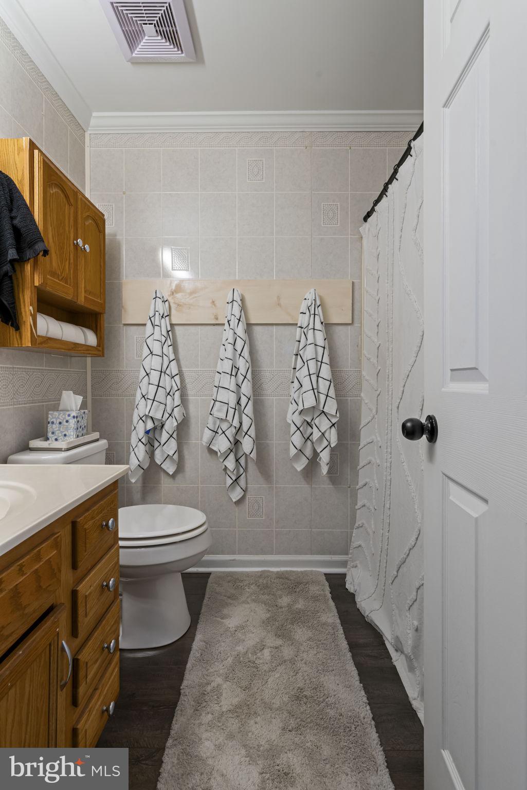 HIDDEN LAKE - Residential