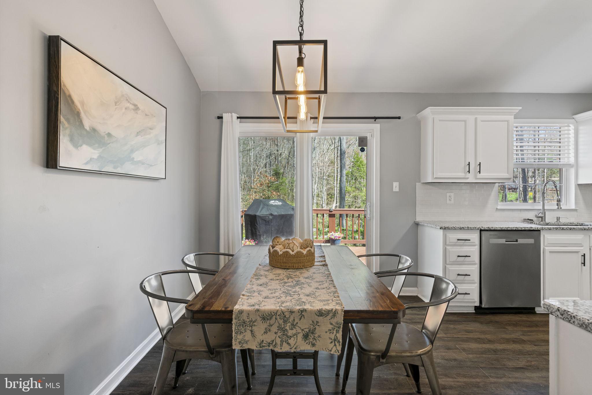 HIDDEN LAKE - Residential